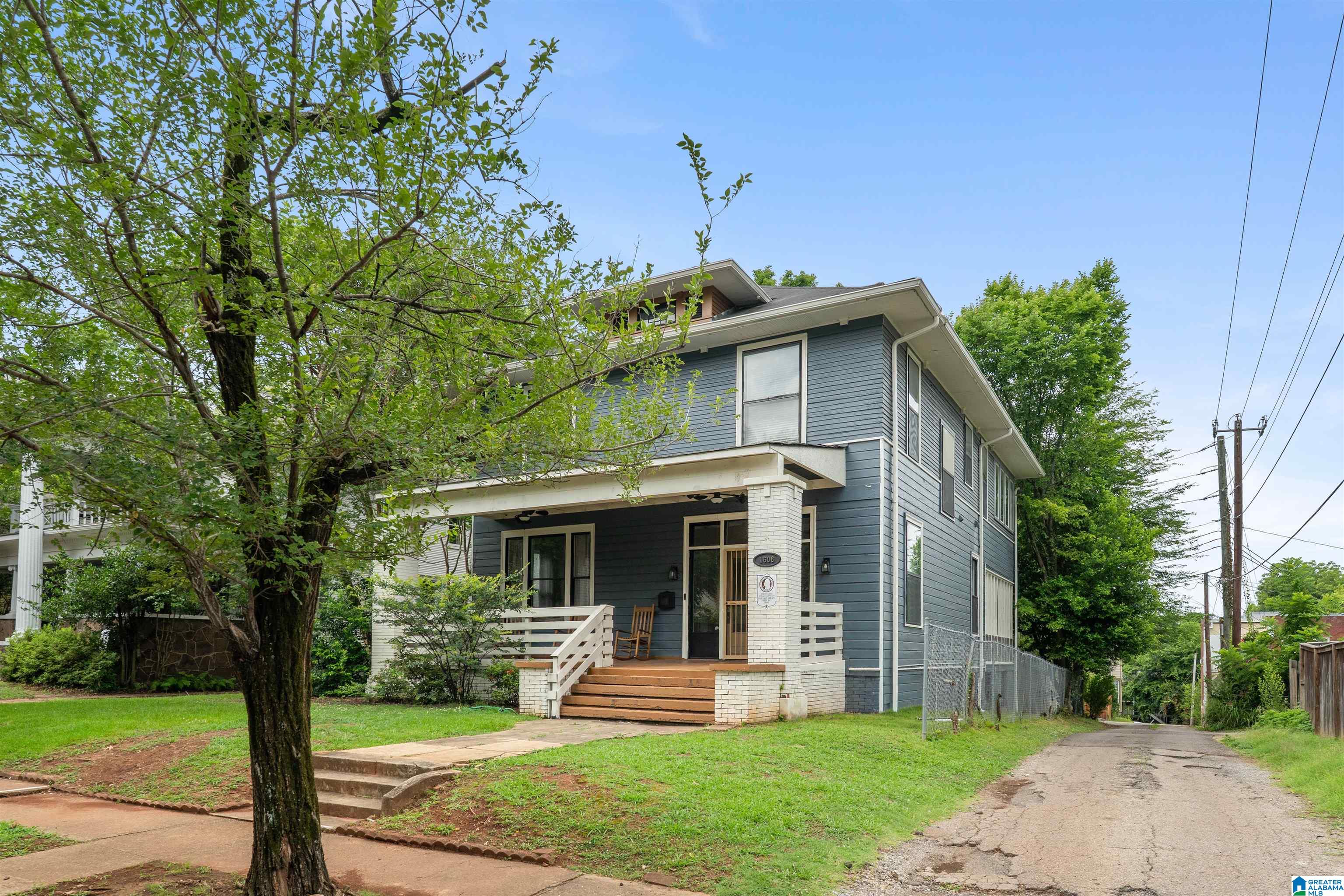 Photo 2 of Sale Pending at 1606 Cullom St S, Birmingham, AL 35205 | MLS# 21456240 | Listing updated on 2026-06-20