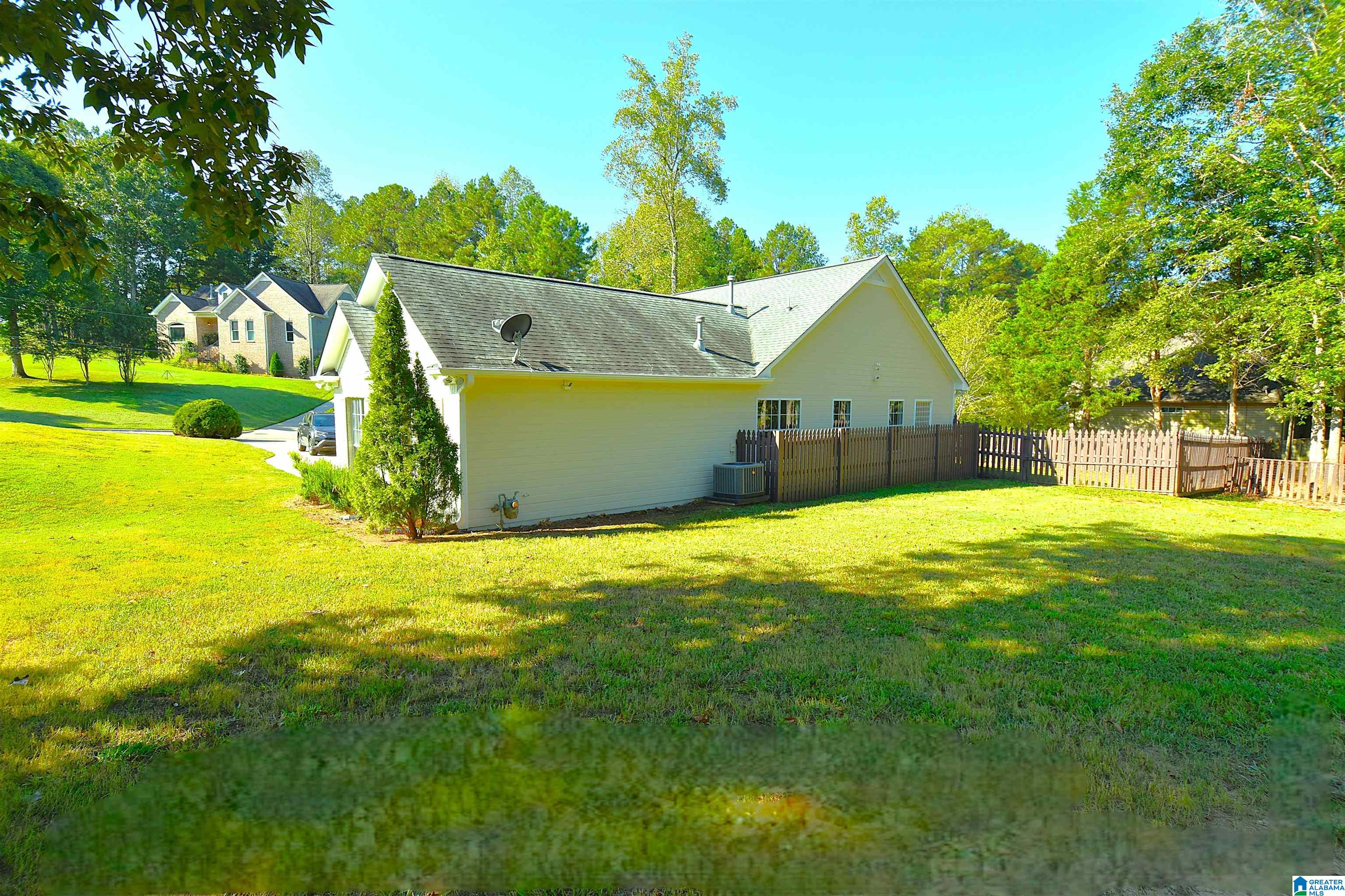 Photo 3 of Single family home for sale at 749 Shelby Forest Trl, Chelsea, AL 35043 | MLS# 21456252 | Listing updated on 2026-09-15