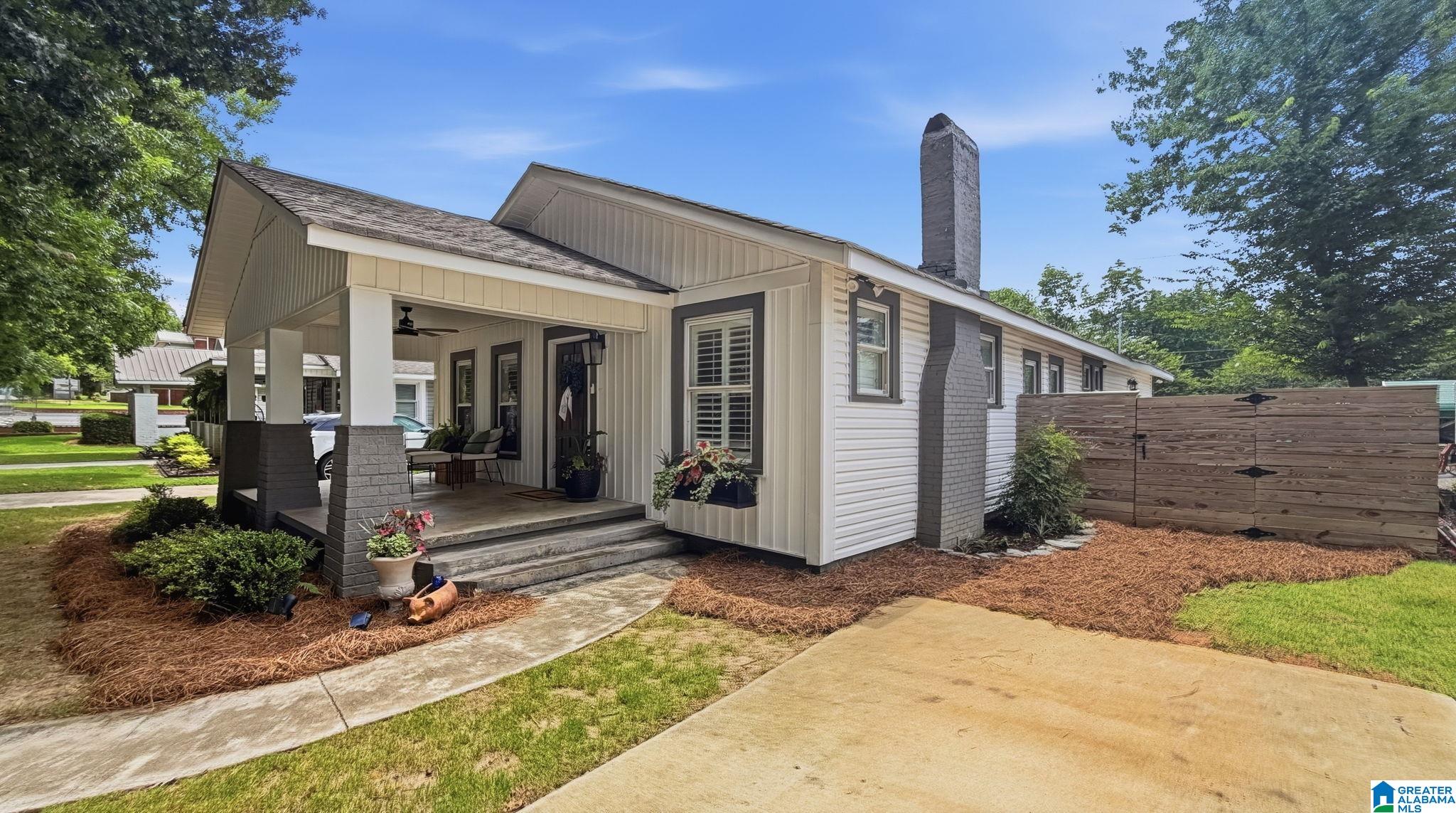 3rd image of 7807 Parkway Dr, Leeds, AL 35094 | MLS# 21456296