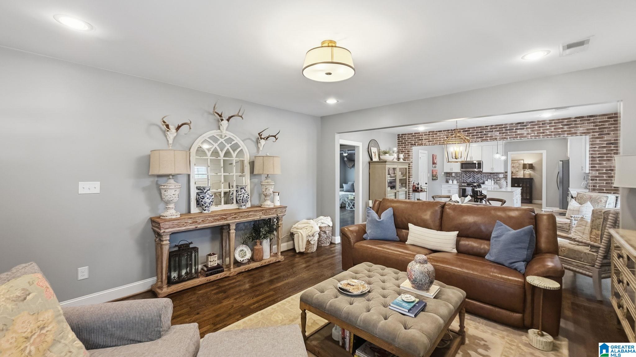 4th image of 7807 Parkway Dr, Leeds, AL 35094 | MLS# 21456296