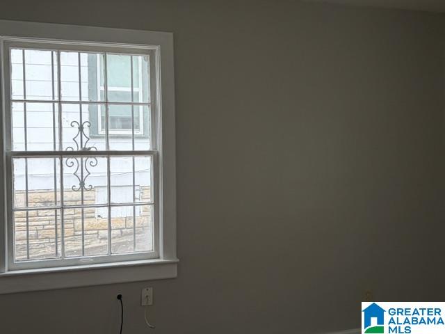 Photo 4 of Single family home for sale at 1337 Warrior Rd, Birmingham, AL 35218 | MLS# 21456317 | Listing updated on 2026-06-18