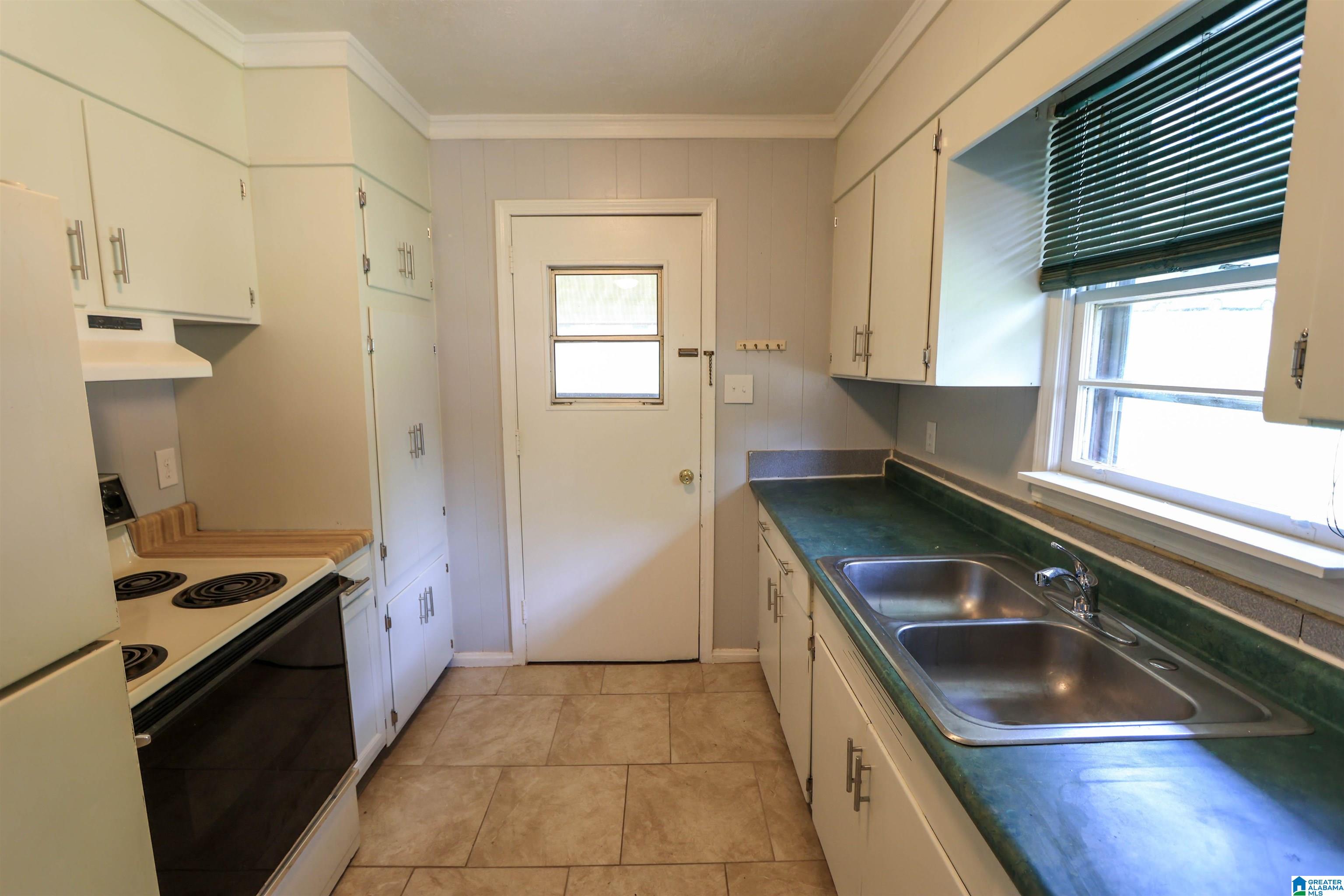 5th image of 704 Olga Ann Dr, Weaver, AL 36277 | MLS# 21456341