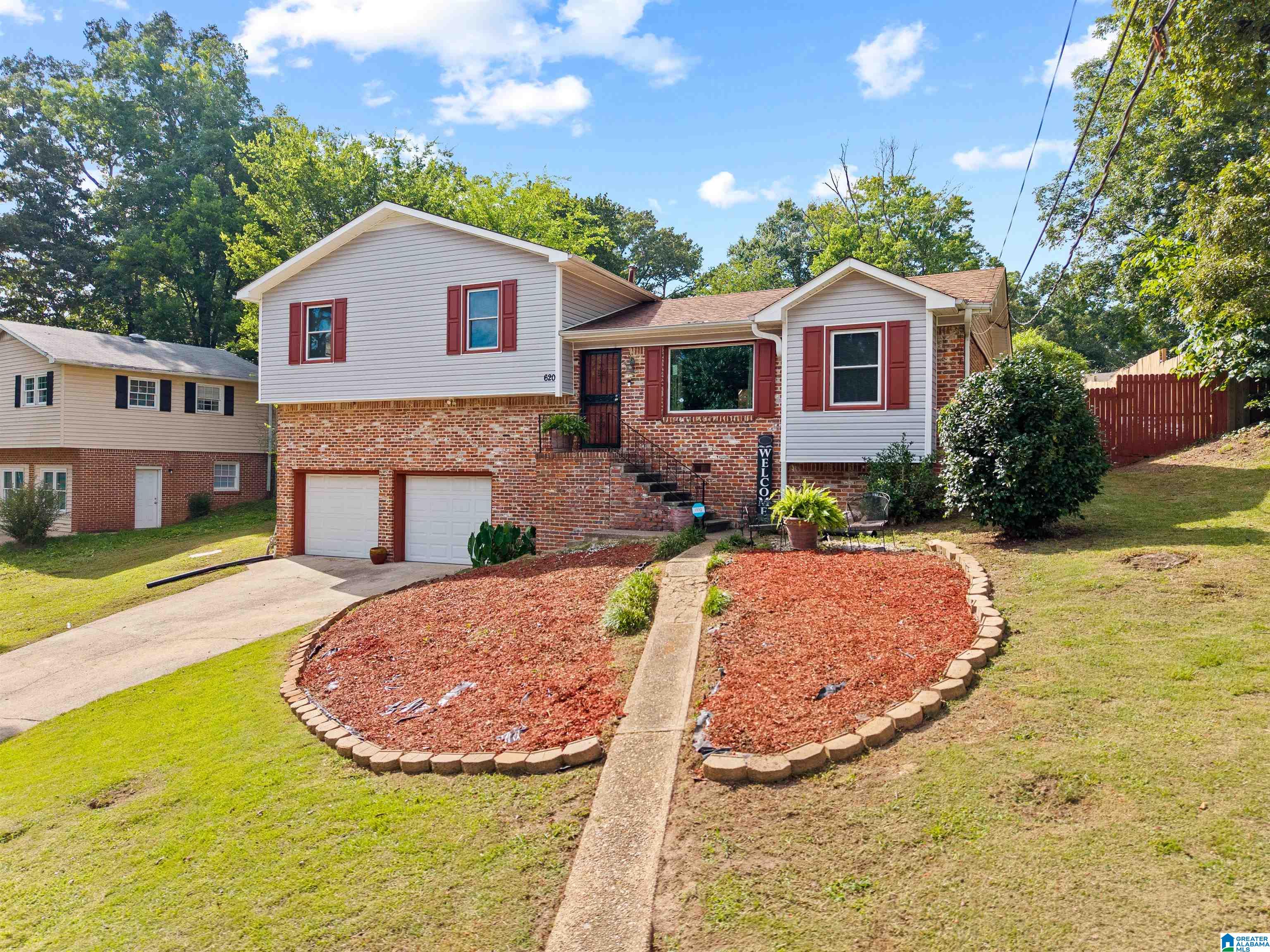 Photo 3 of Single family home for sale at 620 16th Avenue NW, Center Point, AL 35215 | MLS# 21456357 | Listing updated on 2026-06-29