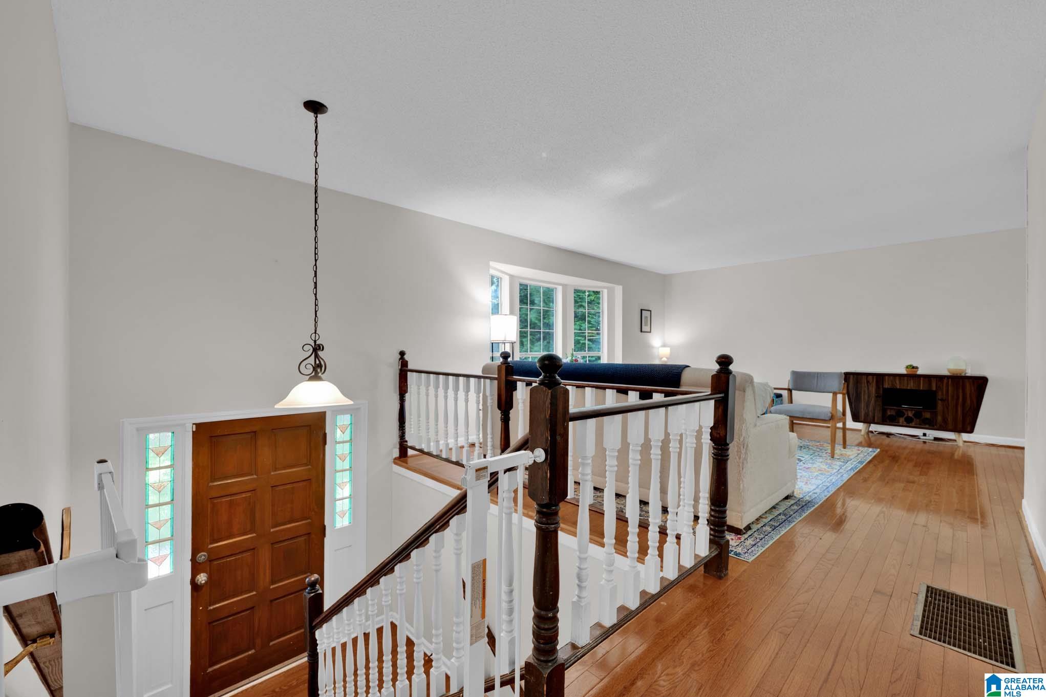5th image of 659 Ridge Top Circle, Birmingham, AL 35206 | MLS# 21456365