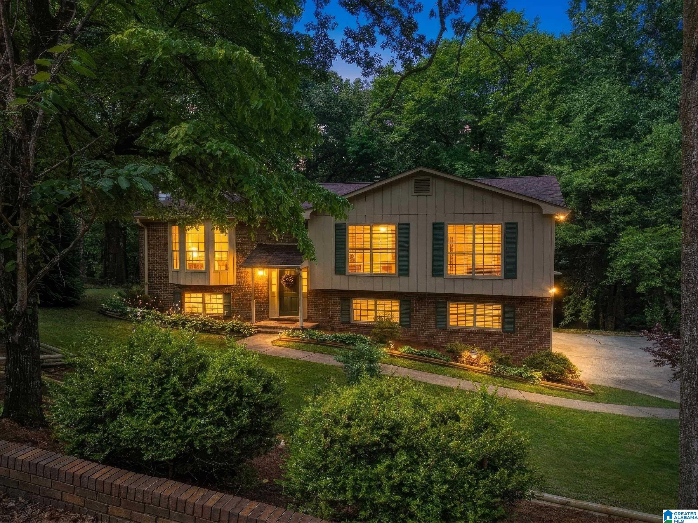 42nd image of 659 Ridge Top Circle, Birmingham, AL 35206 | MLS# 21456365