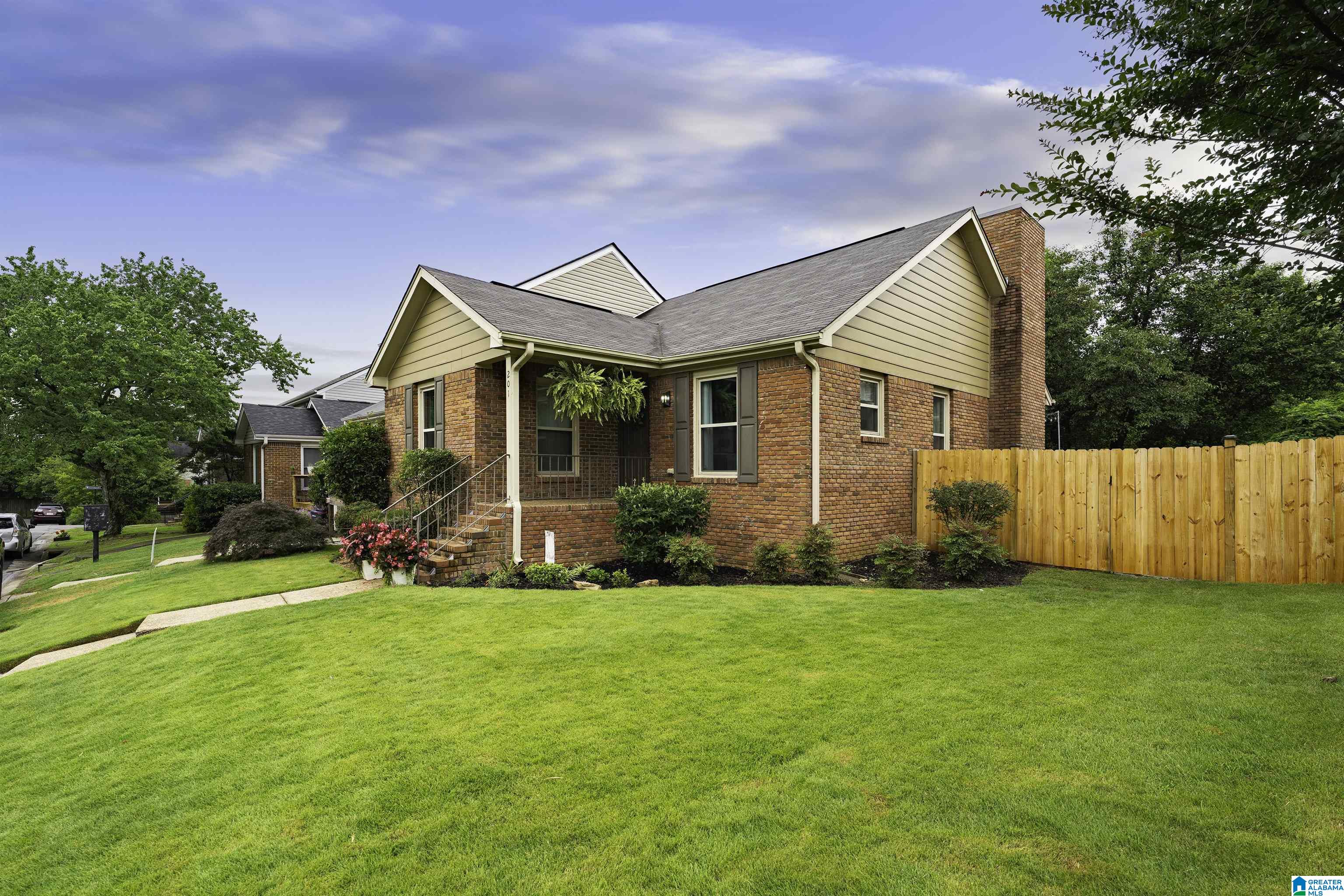 Homes for sale in Vestavia Hills, AL | 201 Woodbury Dr, Vestavia Hills, AL 35216 | MLS# 21456400