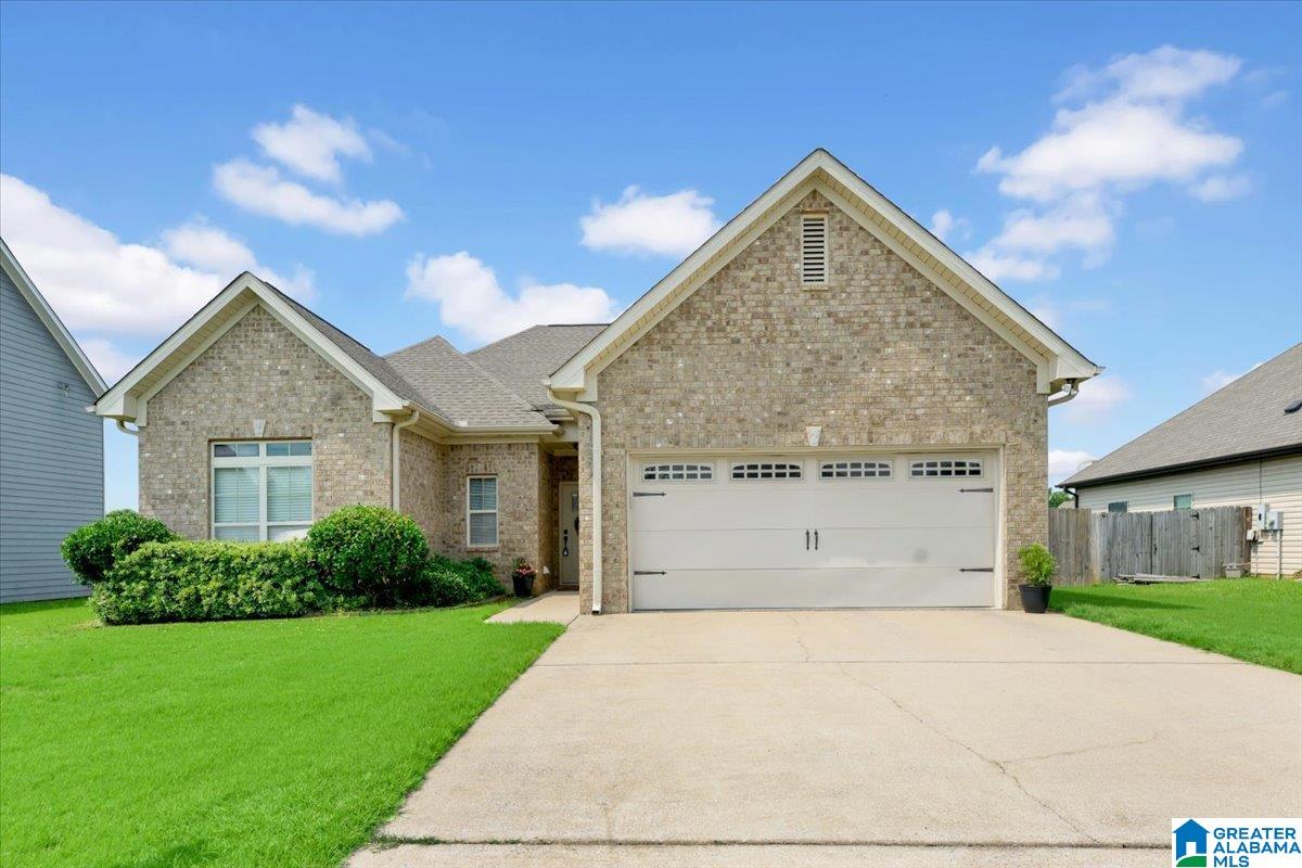 Photo 1 of Sale Pending at 1049 Pilgrim Ln, Montevallo, AL 35115 | MLS# 21456436 | Listing updated on 2026-09-18