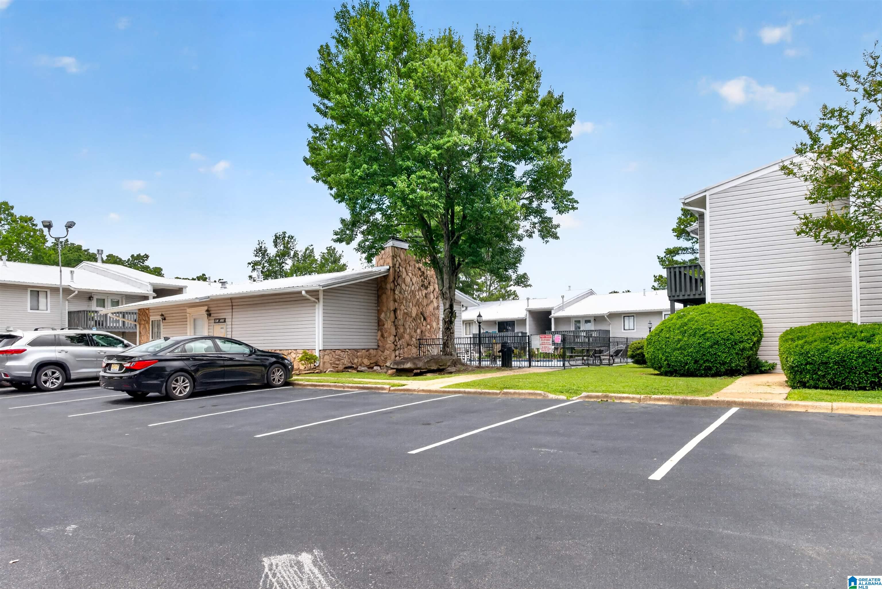 Homes for sale in Homewood, AL | 1106 Woodland Village #1106, Homewood, AL 35216 | MLS# 21456441