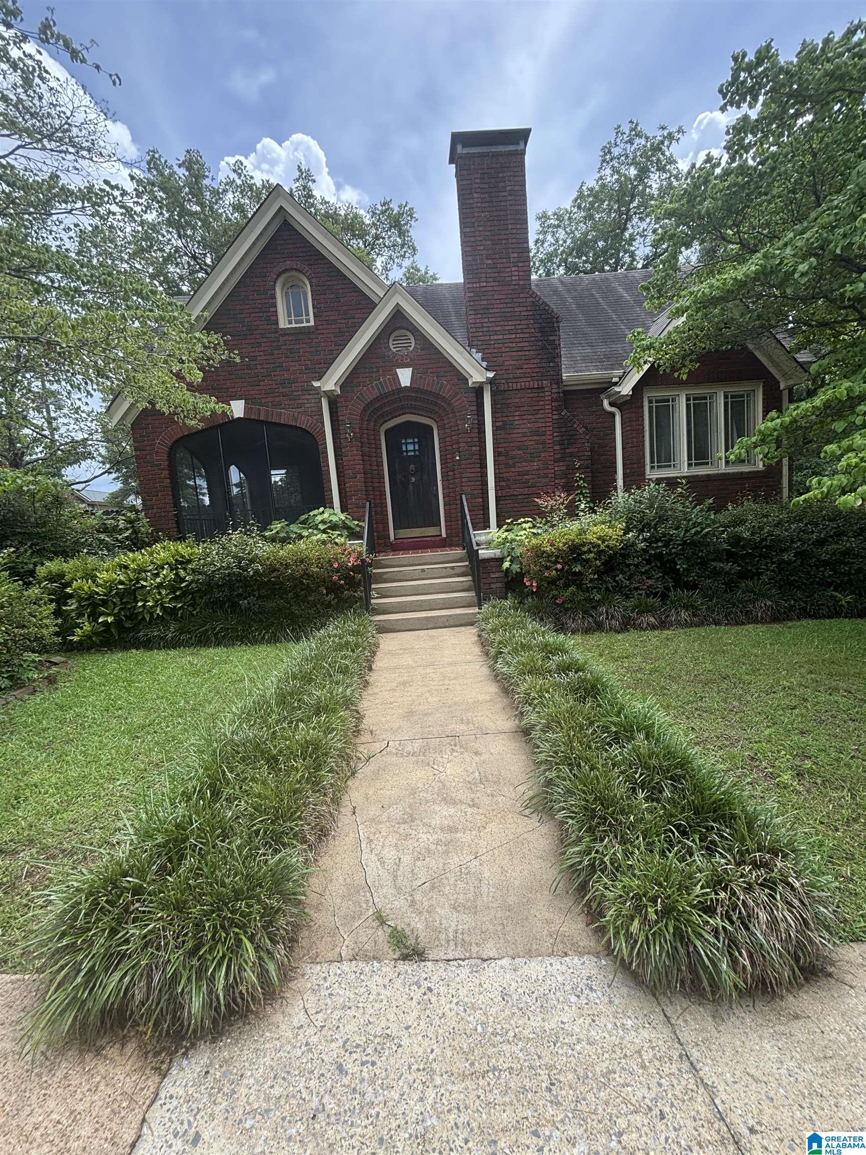 1st image of 9 E Walnut Street, Sylacauga, AL 35150 | MLS# 21456443