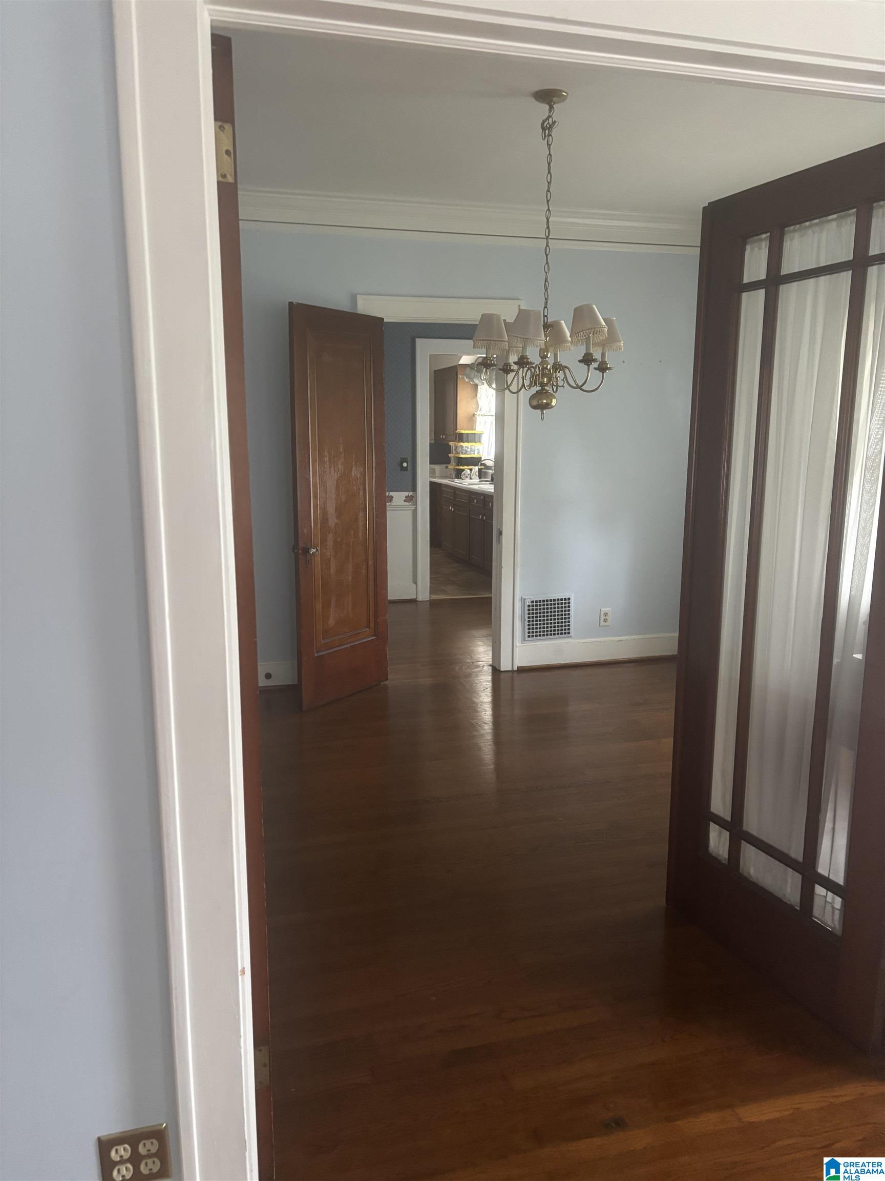 5th image of 9 E Walnut Street, Sylacauga, AL 35150 | MLS# 21456443