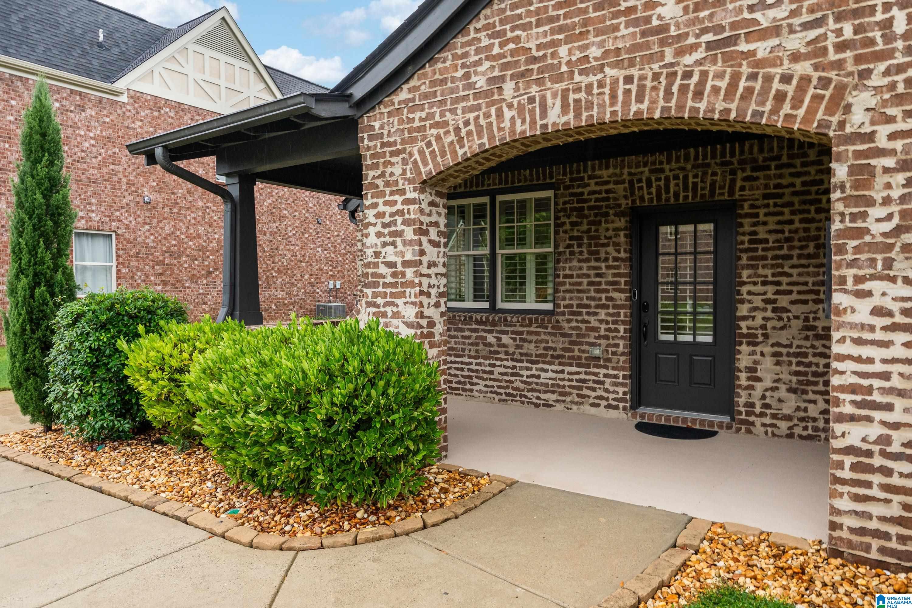 Homes for sale in Birmingham, AL | 1098 Regent Park Dr, Birmingham, AL 35242 | MLS# 21456445