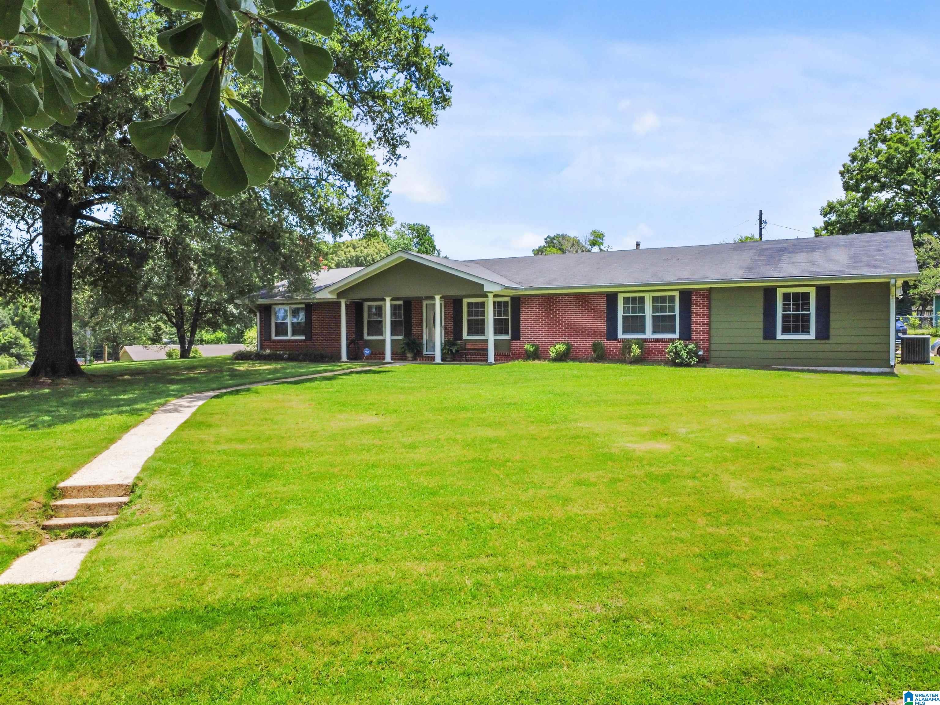 2nd image of 1001 Kingston Dr, Sylacauga, AL 35151 | MLS# 21456516