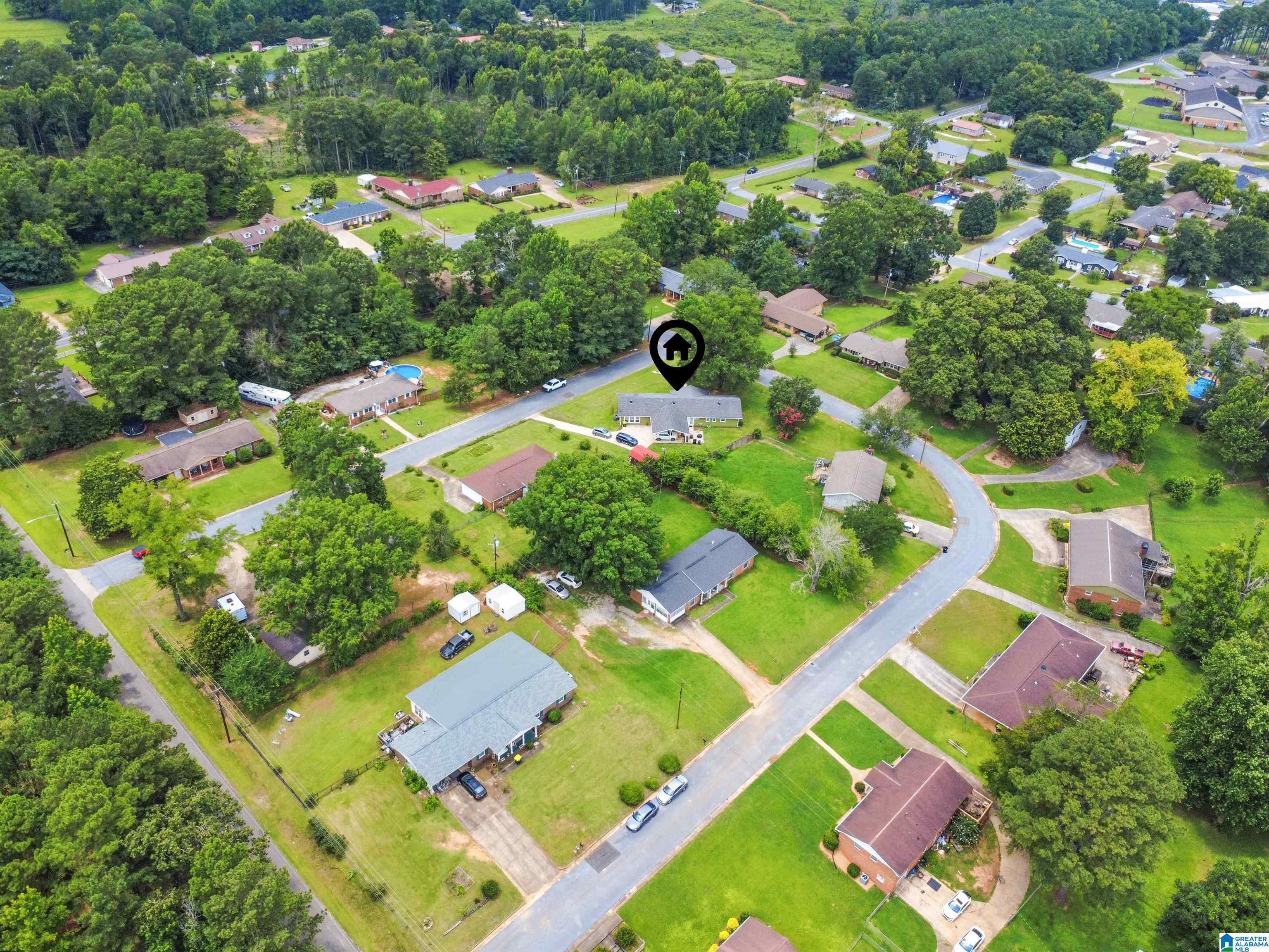 32nd image of 1001 Kingston Dr, Sylacauga, AL 35151 | MLS# 21456516