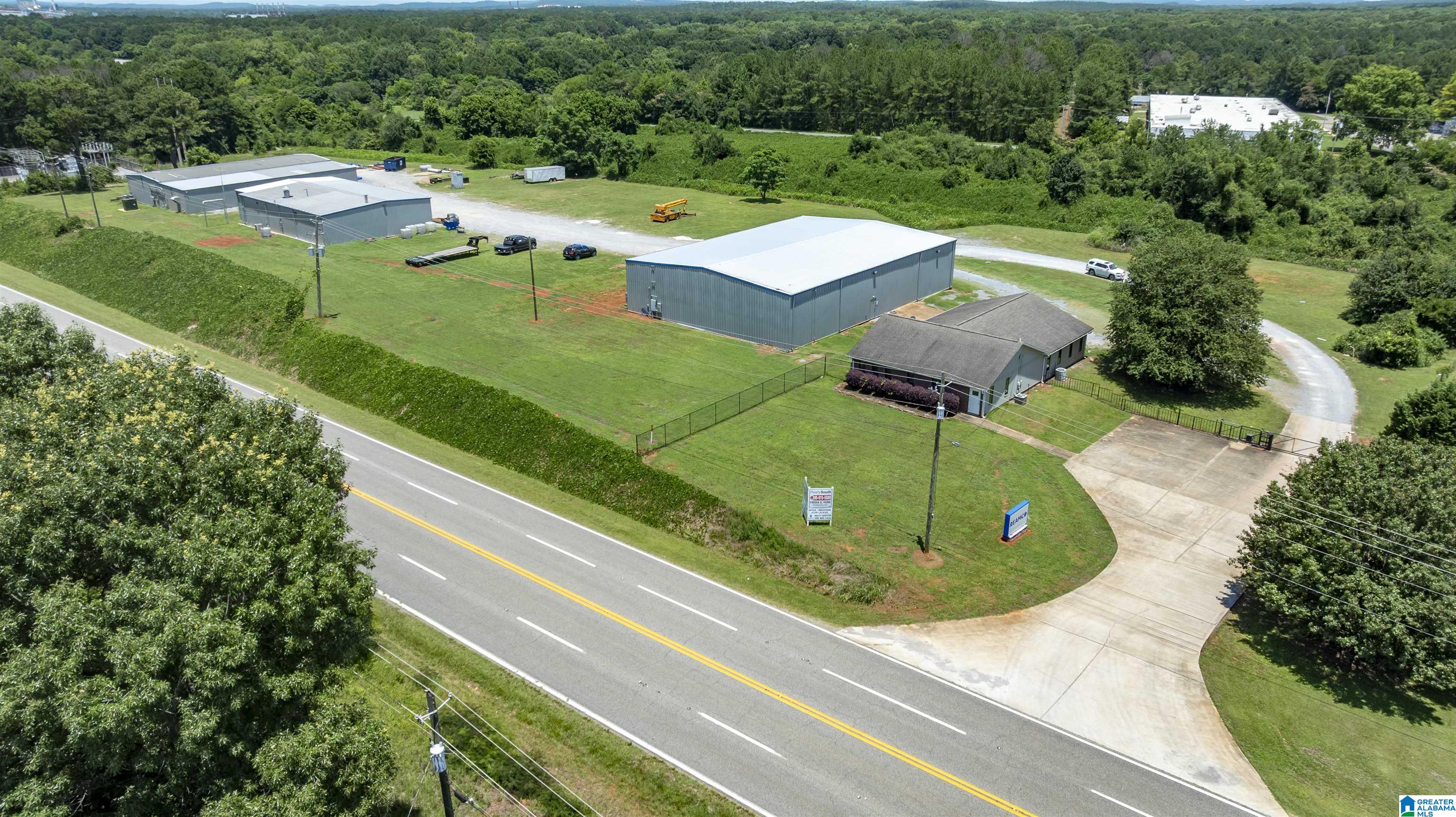 1528 COOSA PINES DRIVE