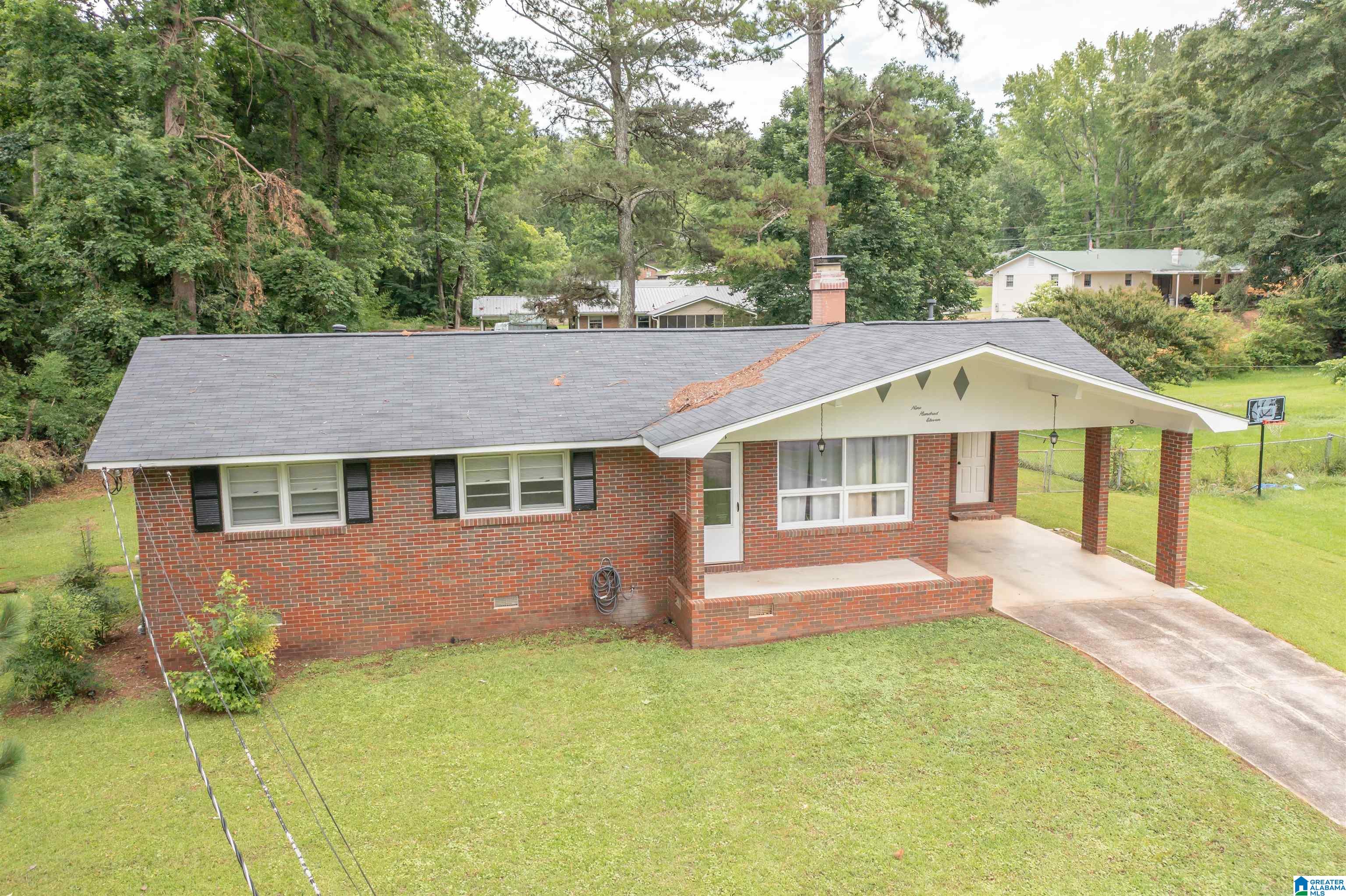 3rd image of 911 Bonnie Dr, Weaver, AL 36277 | MLS# 21456525