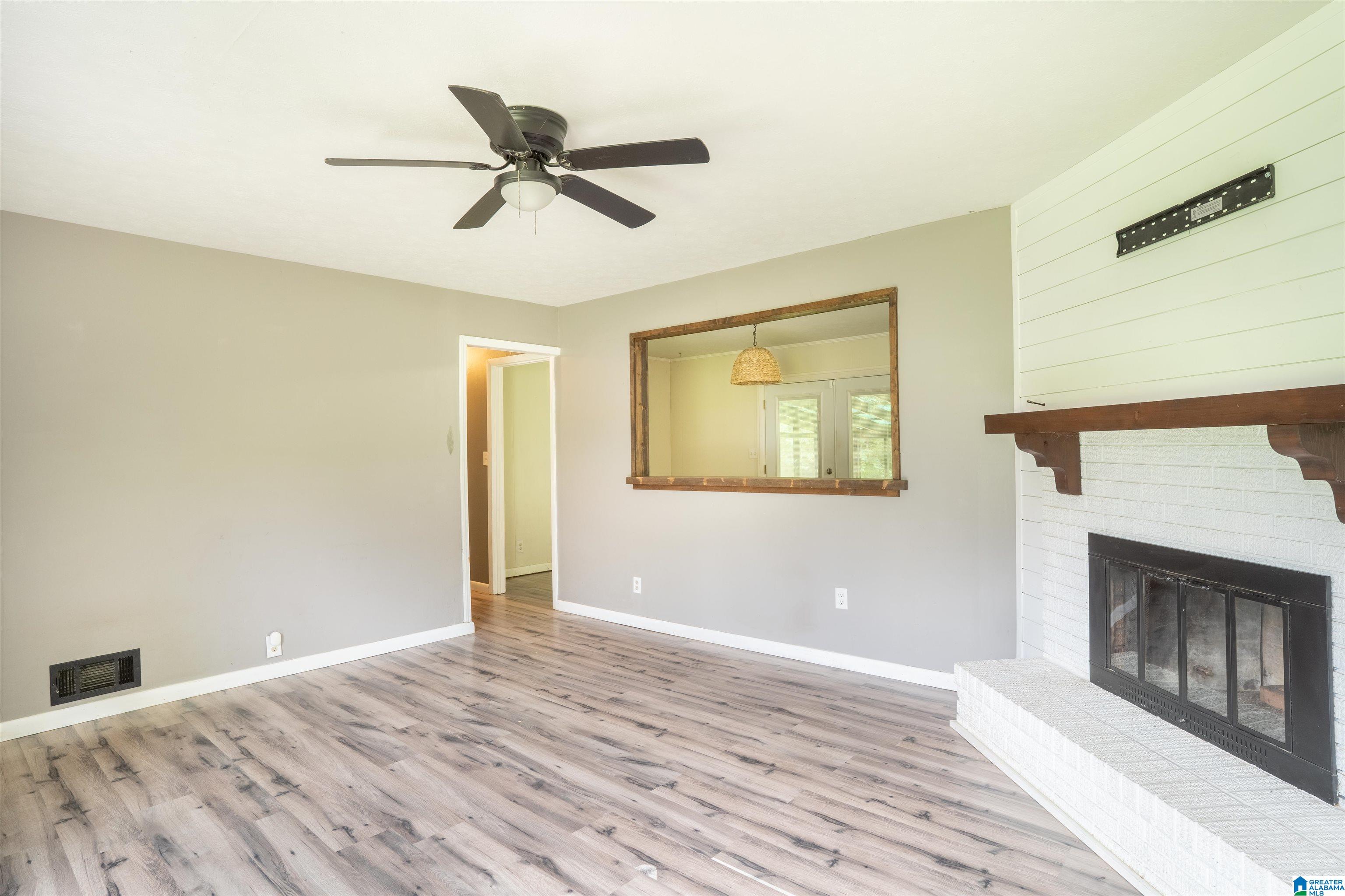 5th image of 911 Bonnie Dr, Weaver, AL 36277 | MLS# 21456525