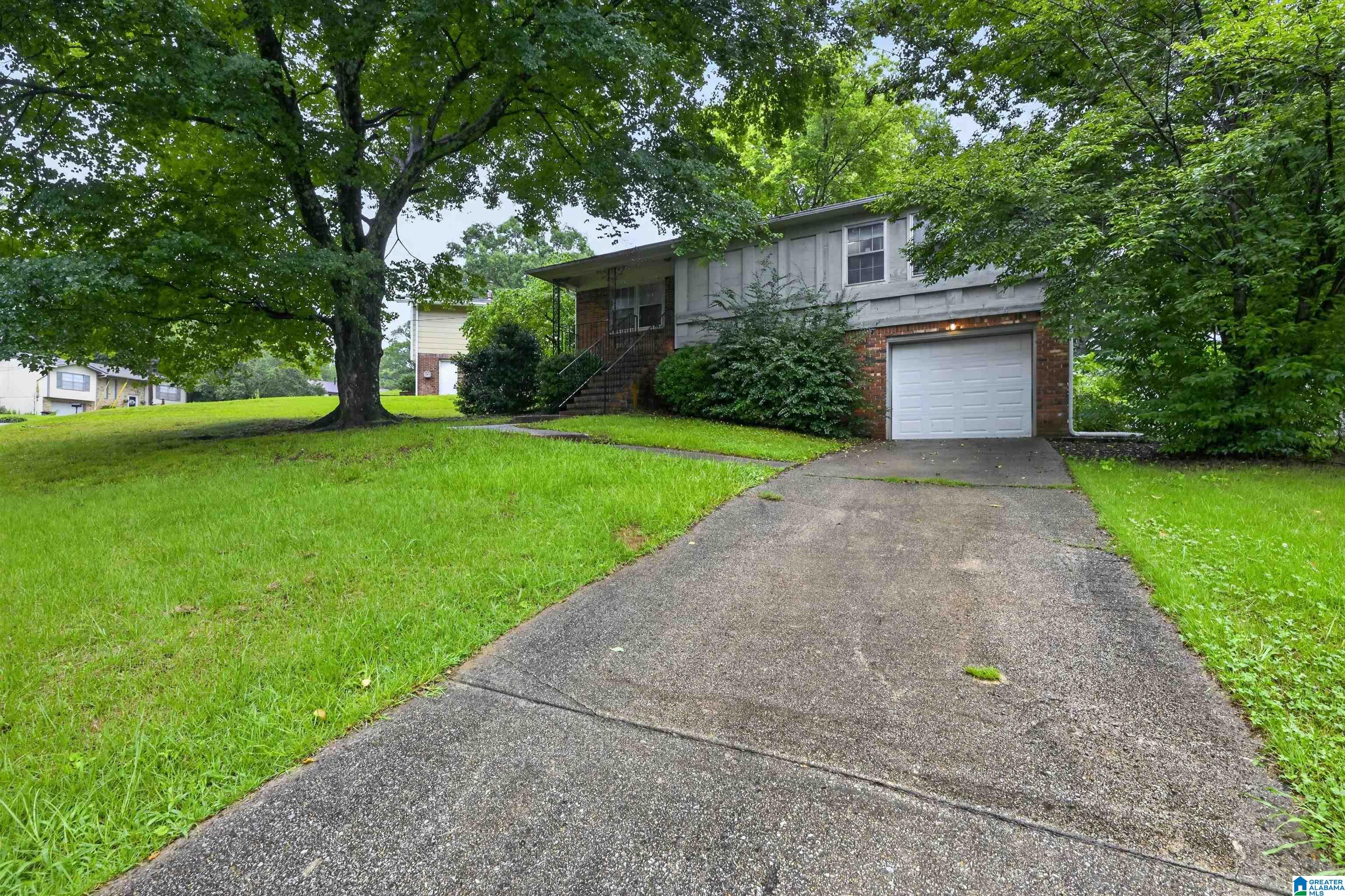 Photo 3 of Single family home for sale at 2513 Wright Cir, Birmingham, AL 35235 | MLS# 21456606 | Listing updated on 2026-09-10