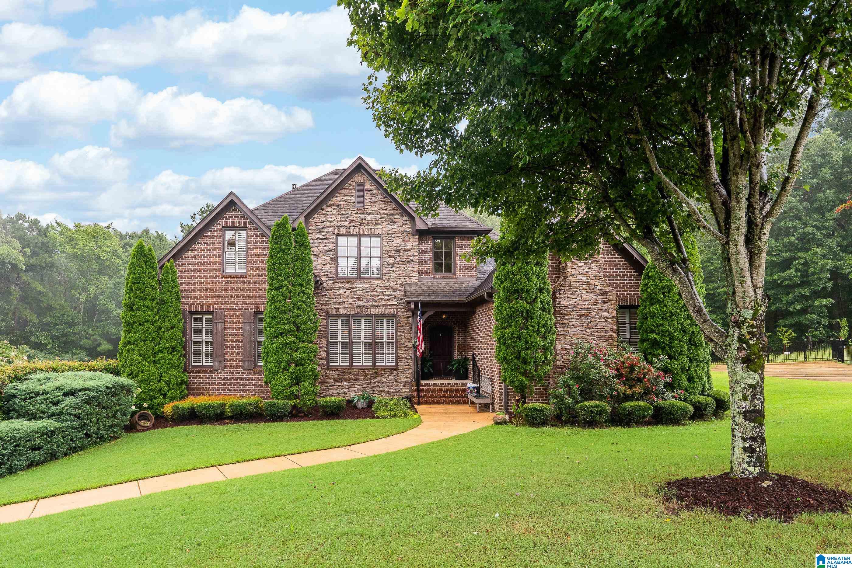 Photo 1 of Single family home for sale at 3957 Haddon Cir, Hoover, AL 35226 | MLS# 21456628 | Listing updated on 2026-09-13