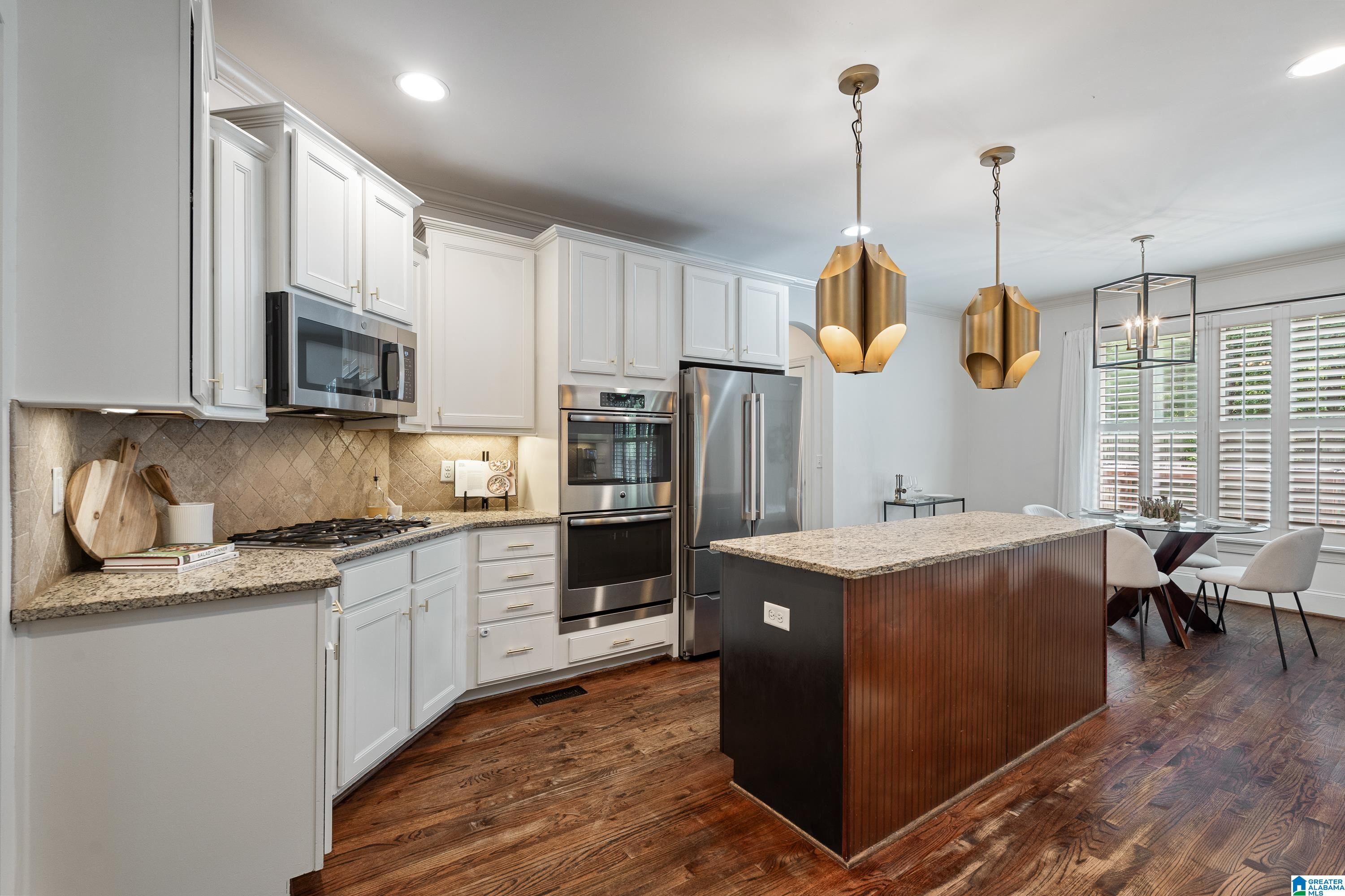 Photo 4 of Single family home for sale at 3957 Haddon Cir, Hoover, AL 35226 | MLS# 21456628 | Listing updated on 2026-09-13