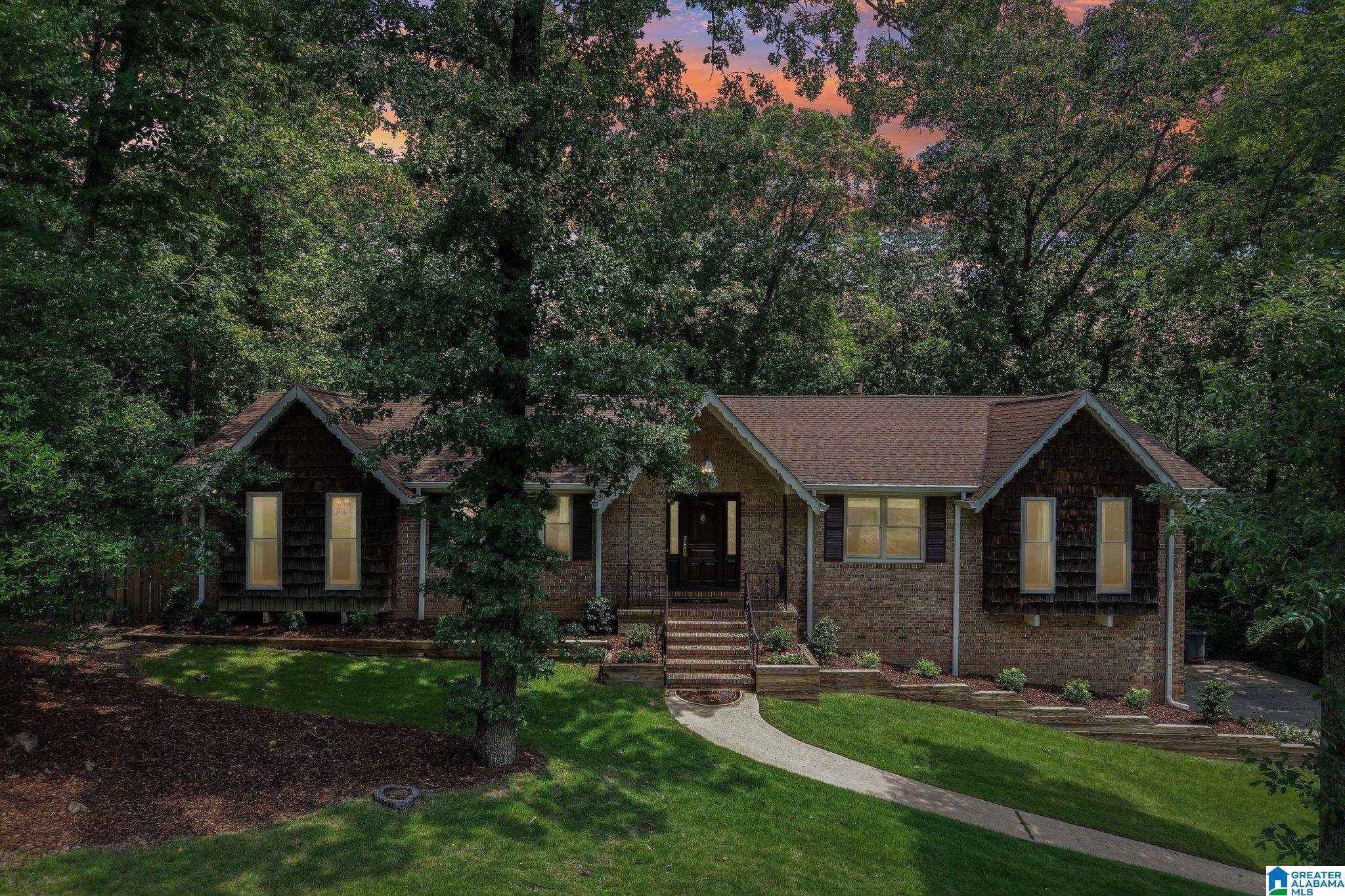Photo 1 of Single family home for sale at 2645 Foothills Dr, Hoover, AL 35226 | MLS# 21456656 | Listing updated on 2026-07-27