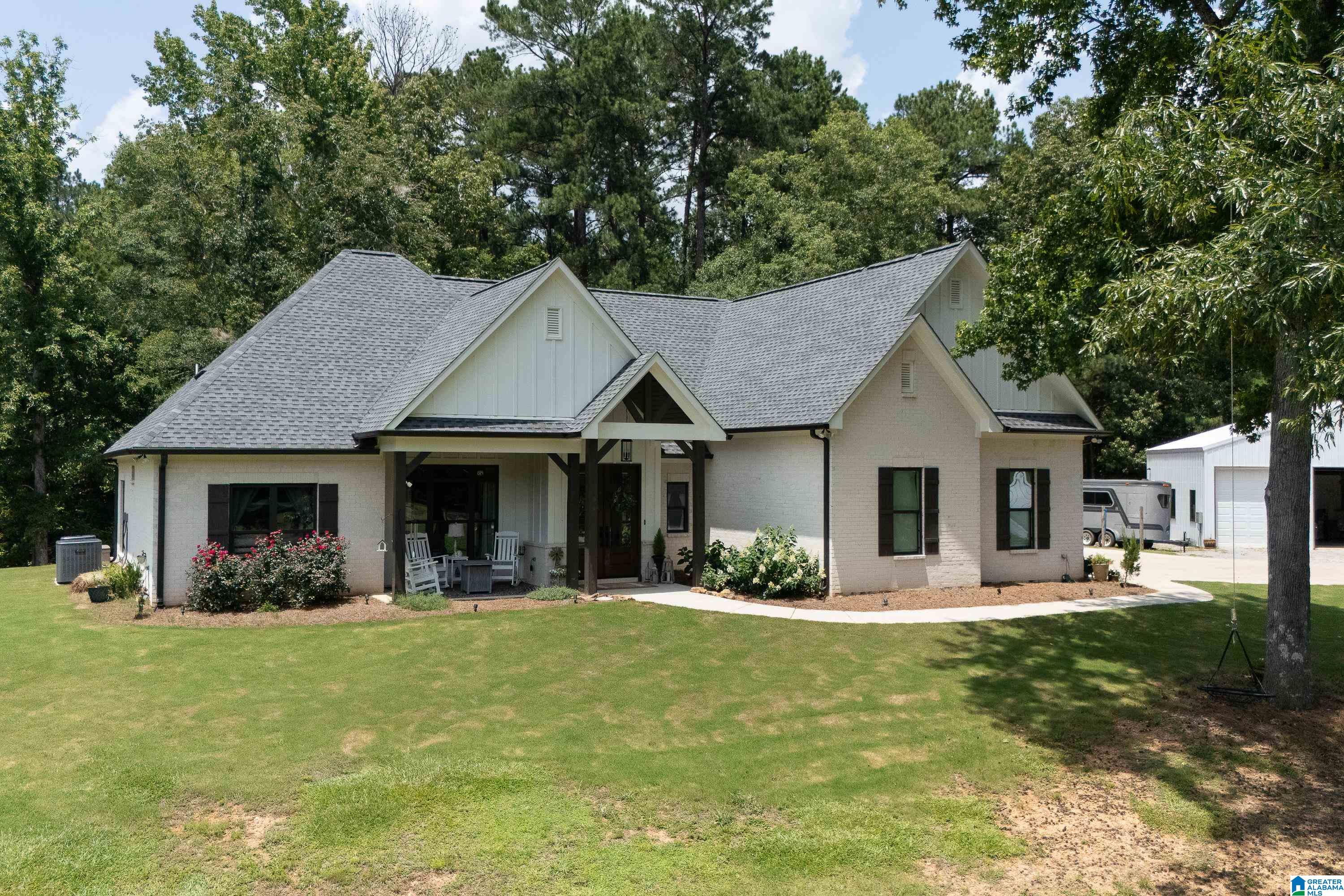 Photo 3 of Single family home for sale at 340 Lake Cottage Rd, Sterrett, AL 35147 | MLS# 21456726 | Listing updated on 2026-09-15