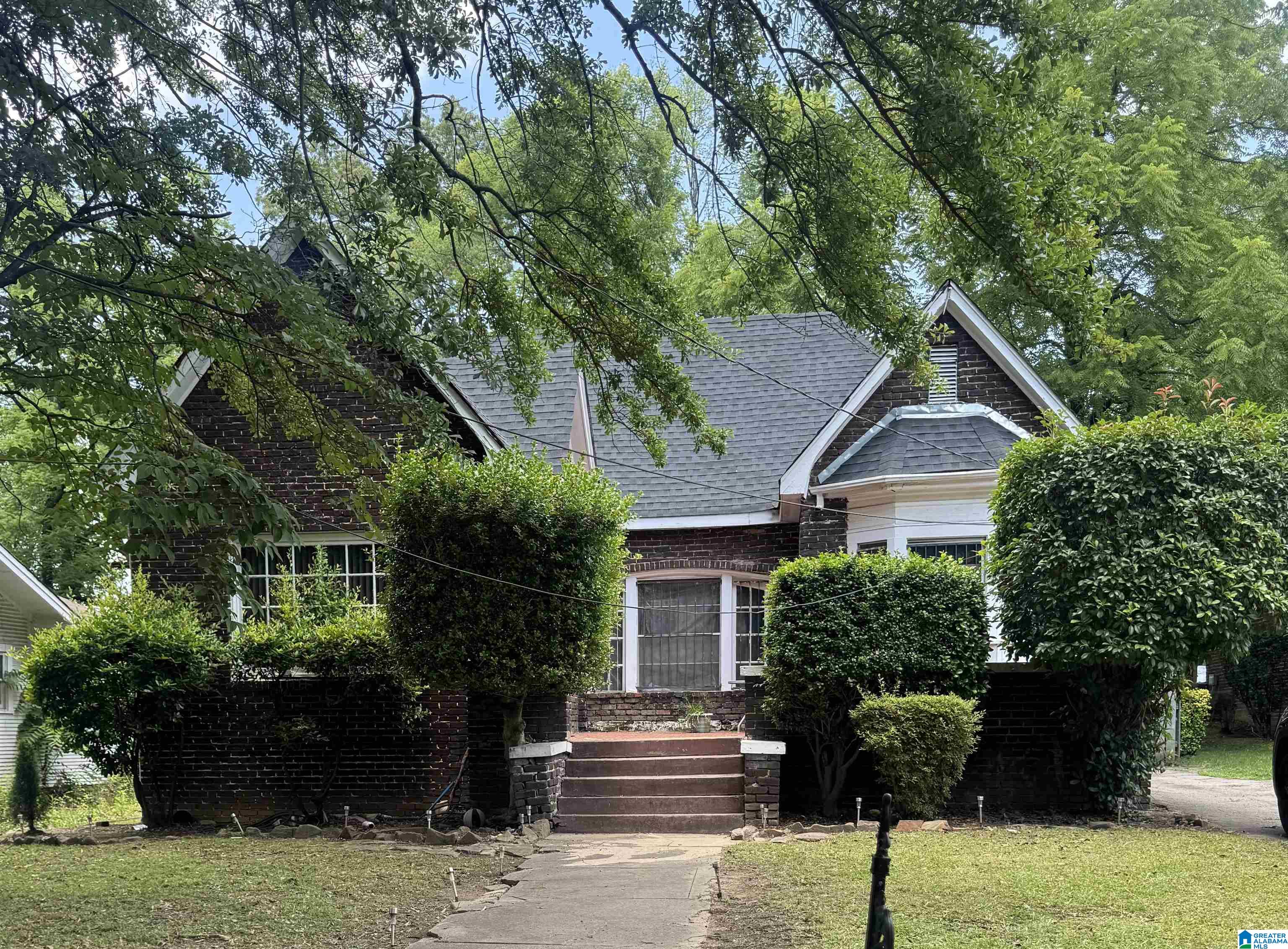 Homes for sale in Birmingham, AL | 2628 Bush Boulevard, Birmingham, AL 35208 | MLS# 21456733