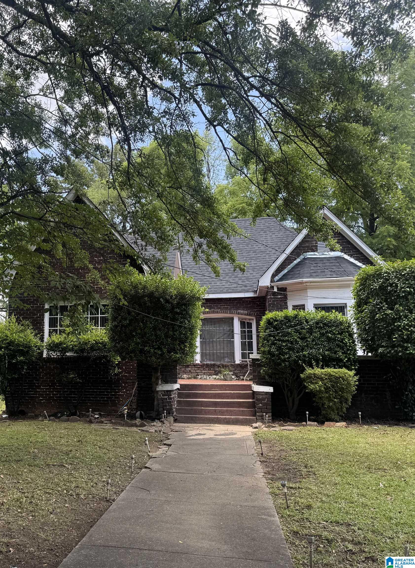 Homes for sale in Birmingham, AL | 2628 Bush Boulevard, Birmingham, AL 35208 | MLS# 21456733