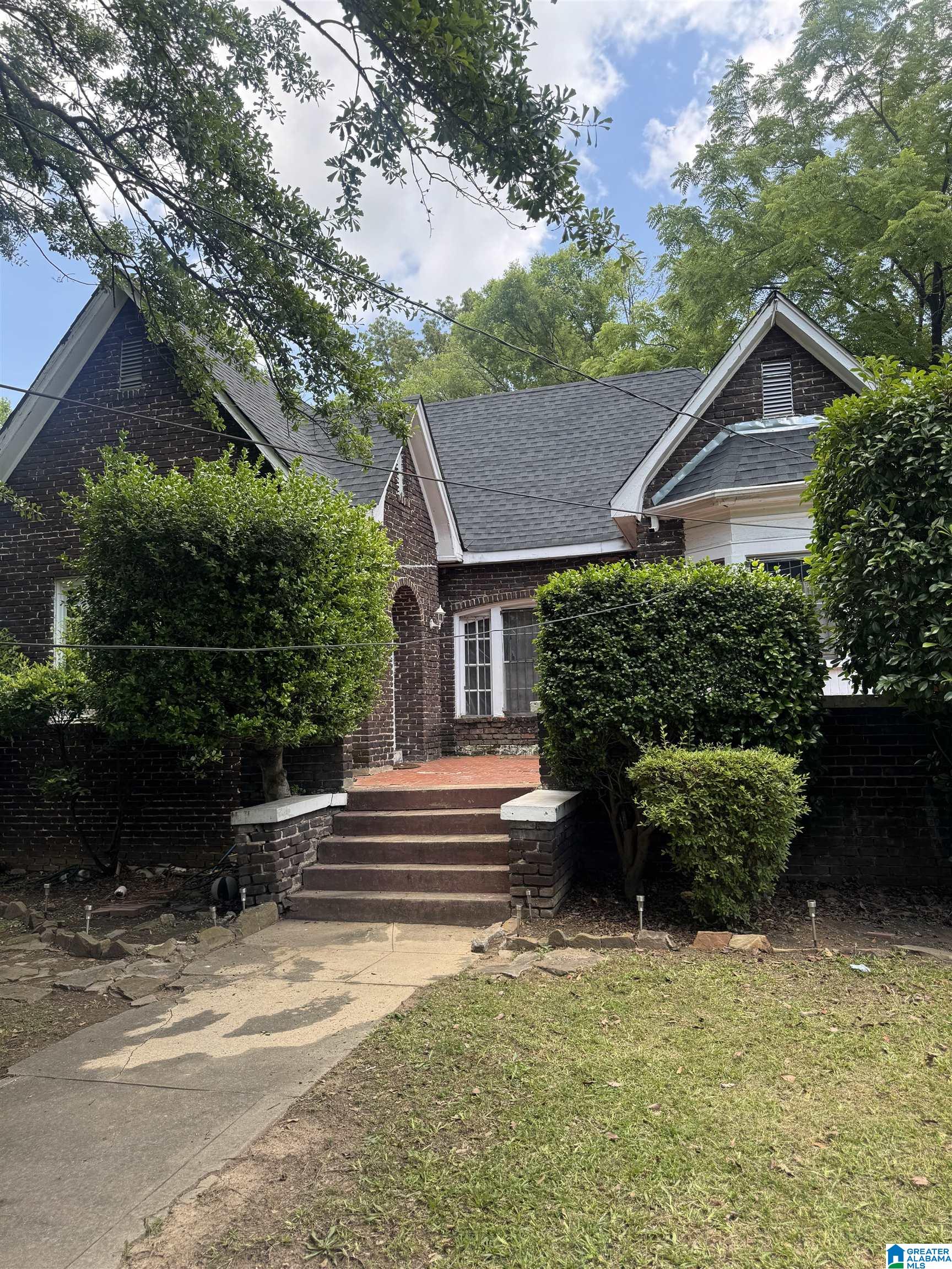 Homes for sale in Birmingham, AL | 2628 Bush Boulevard, Birmingham, AL 35208 | MLS# 21456733