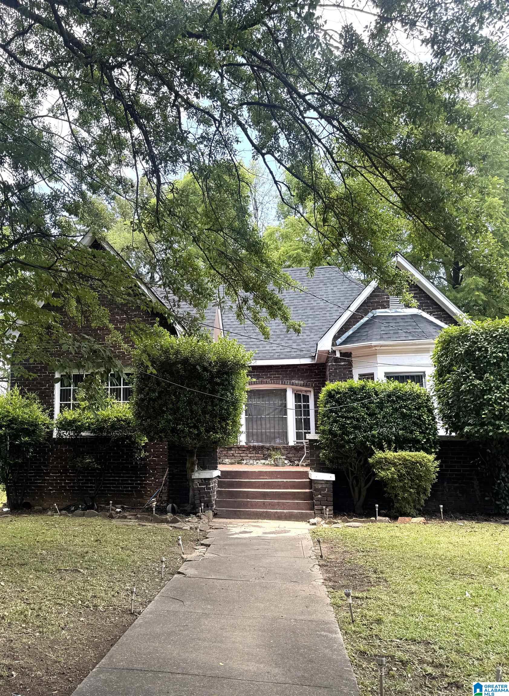 Homes for sale in Birmingham, AL | 2628 Bush Boulevard, Birmingham, AL 35208 | MLS# 21456733
