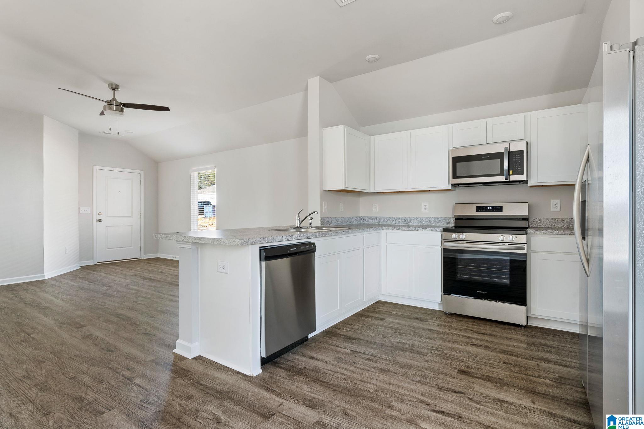 Photo 4 of Single family home for sale at 3085 E Middlebrooke Xing, Odenville, AL 35120 | MLS# 21456778 | Listing updated on 2026-09-12