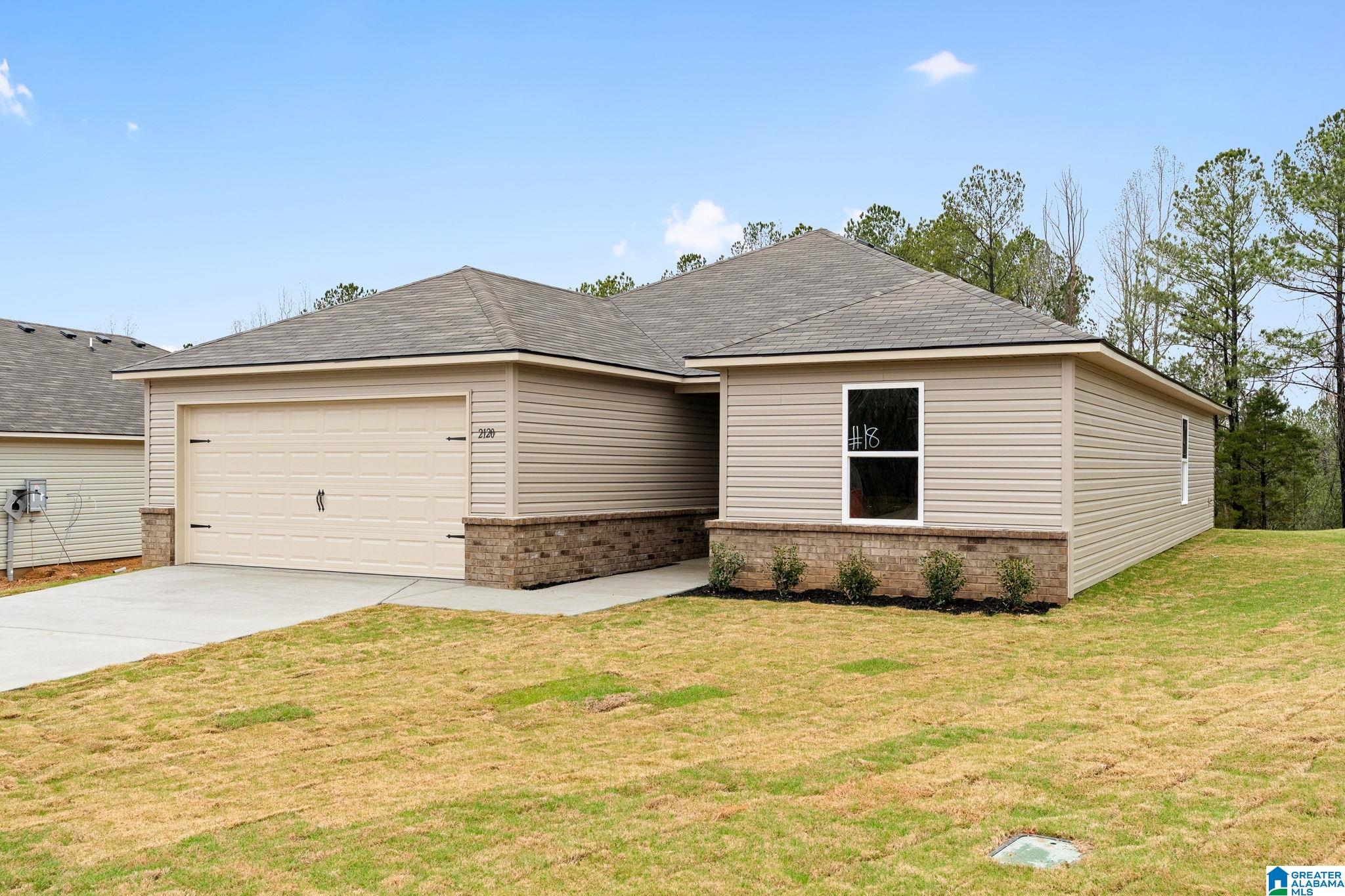 Photo 2 of Sale Pending at 3055 E Middlebrooke Xing, Odenville, AL 35120 | MLS# 21456782 | Listing updated on 2026-08-17