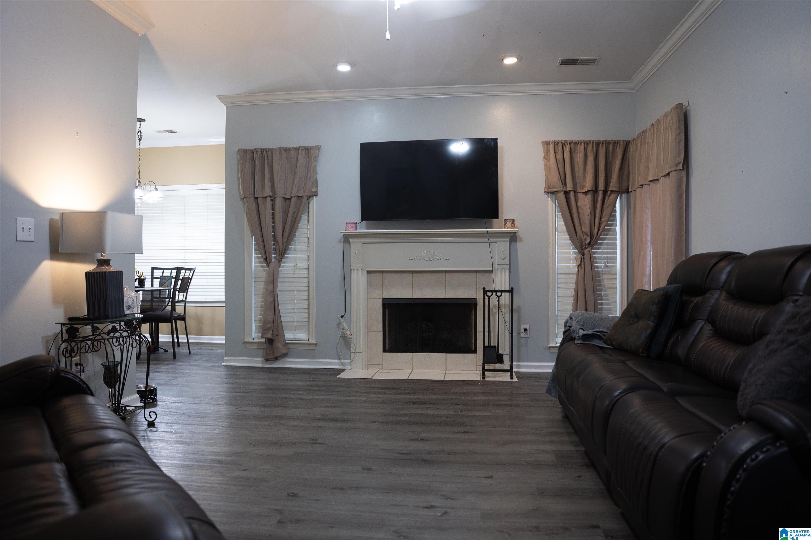 5th image of 301 Springdale Dr, Gardendale, AL 35071 | MLS# 21456800
