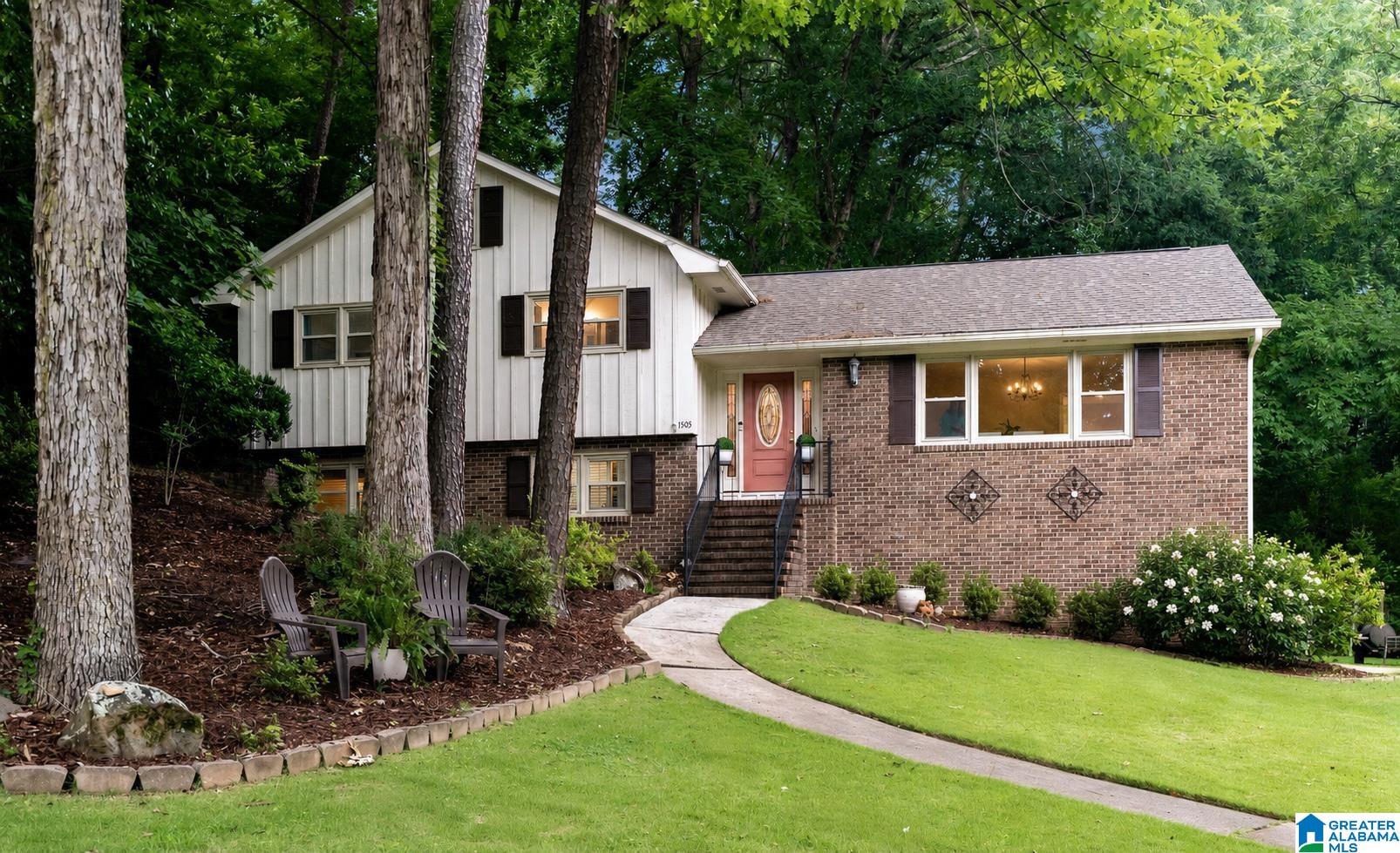 2nd image of 1505 Blind Brook Lane, Vestavia Hills, AL 35216 | MLS# 21456840
