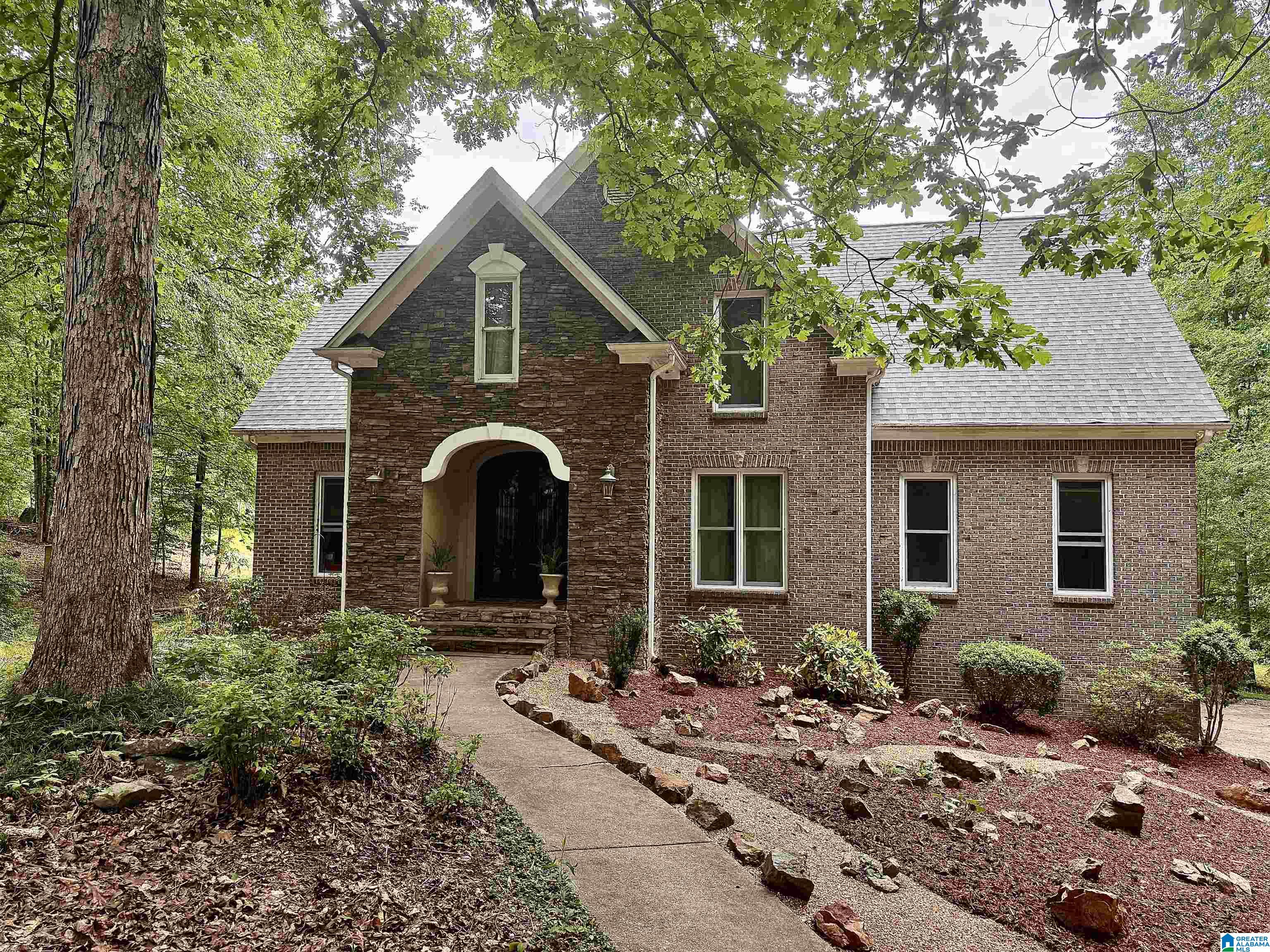 1st image of 300 Twelve Oaks Circle, Chelsea, AL 35043 | MLS# 21456857