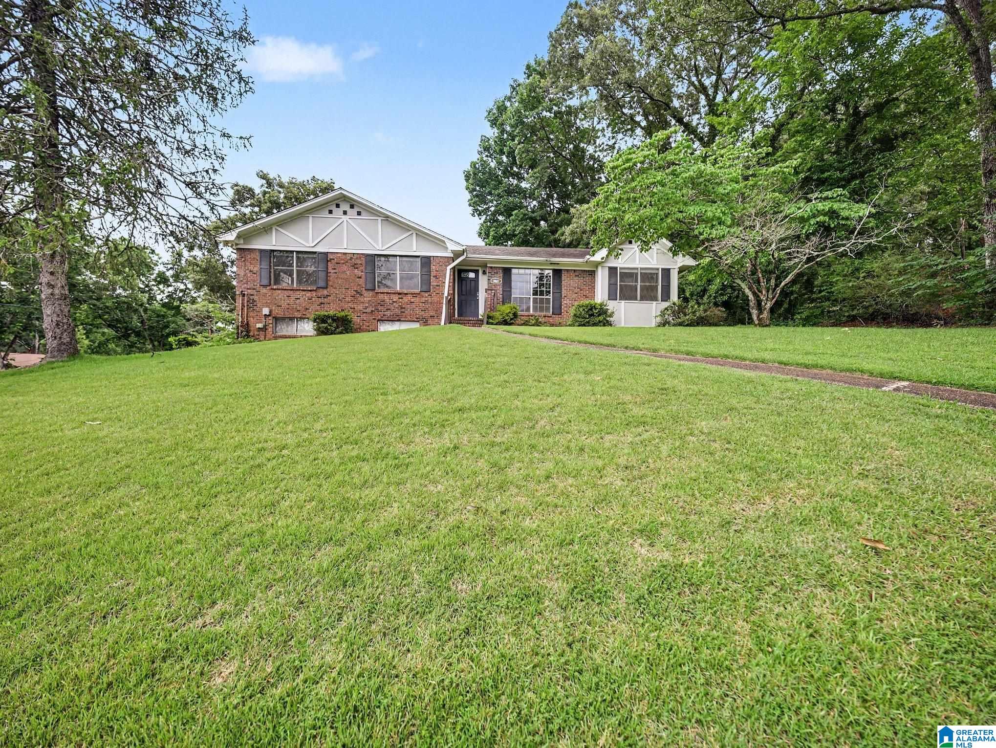 Photo 1 of Sale Pending at 1861 Cedar Crst Rd, Birmingham, AL 35214 | MLS# 21456881 | Listing updated on 2026-07-08