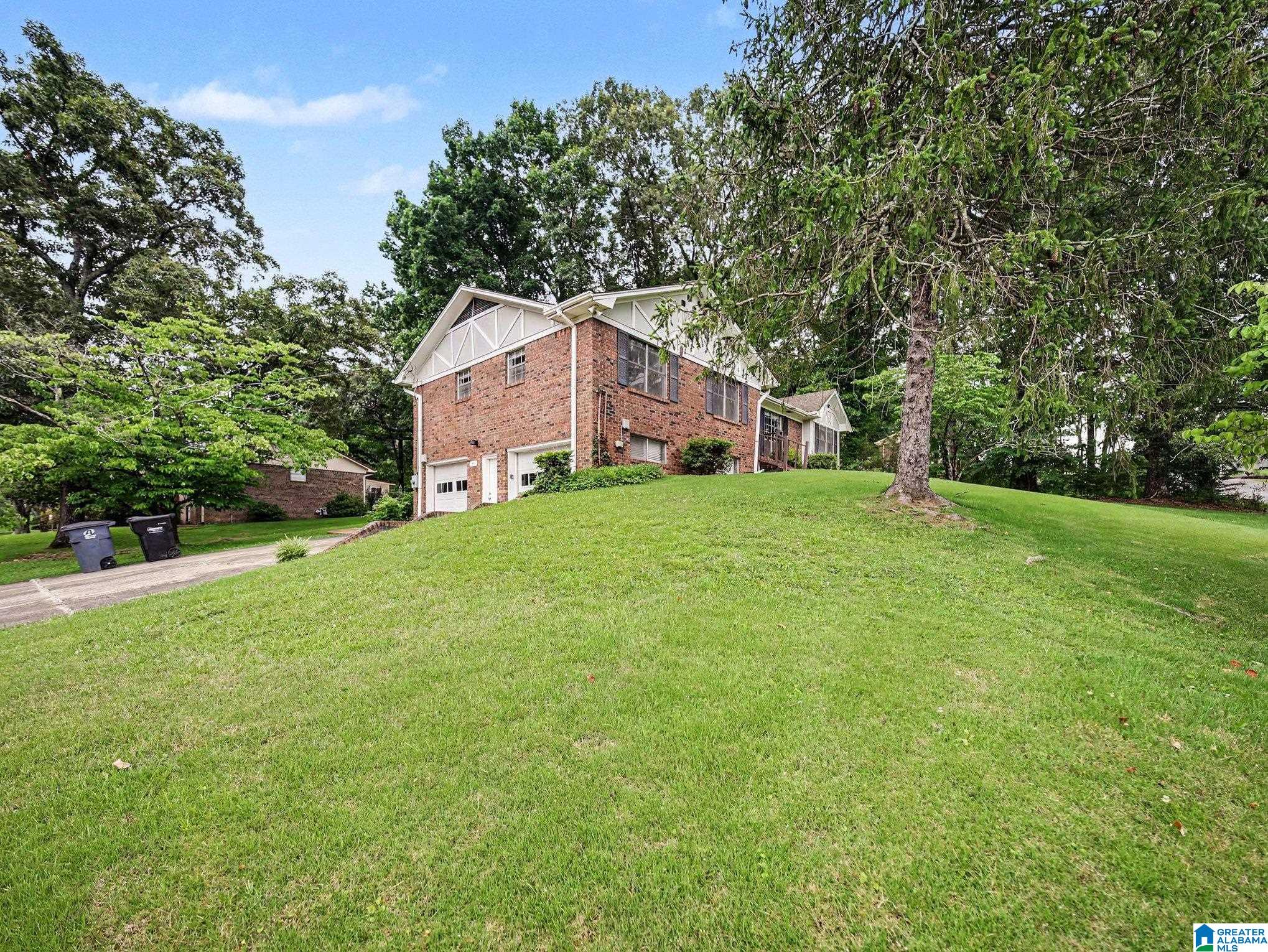 Photo 2 of Sale Pending at 1861 Cedar Crst Rd, Birmingham, AL 35214 | MLS# 21456881 | Listing updated on 2026-07-08