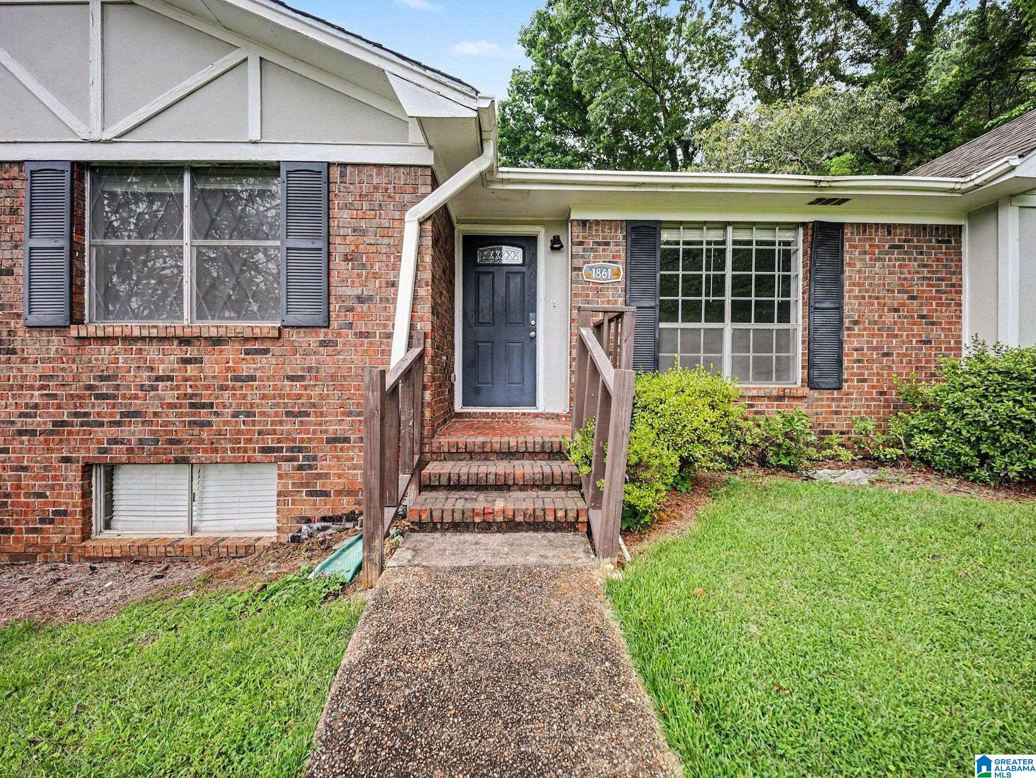 Photo 3 of Sale Pending at 1861 Cedar Crst Rd, Birmingham, AL 35214 | MLS# 21456881 | Listing updated on 2026-07-08