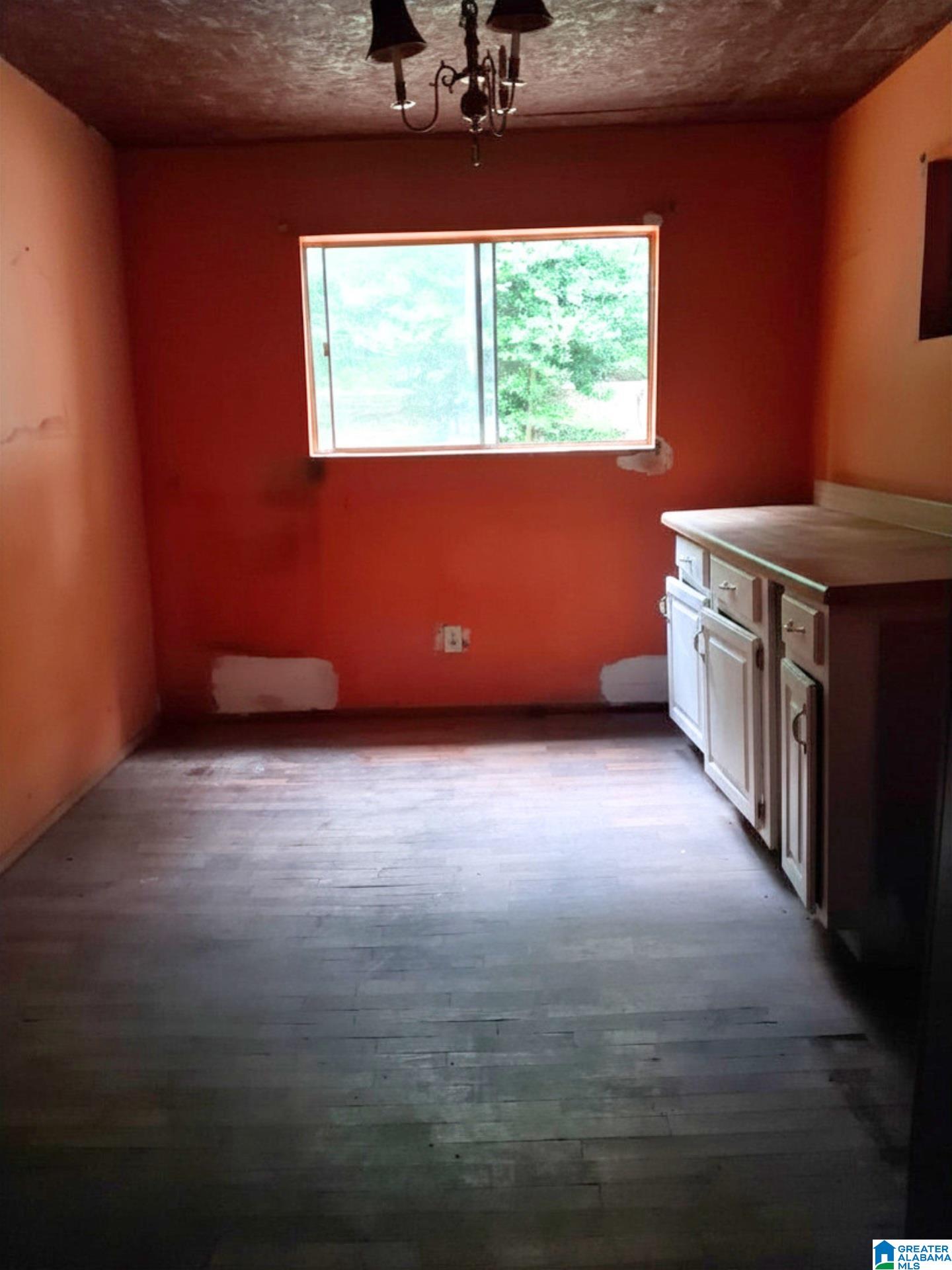 Photo 3 of Single family home for sale at 420 S Highland Dr, Warrior, AL 35180 | MLS# 21456905 | Listing updated on 2026-09-17