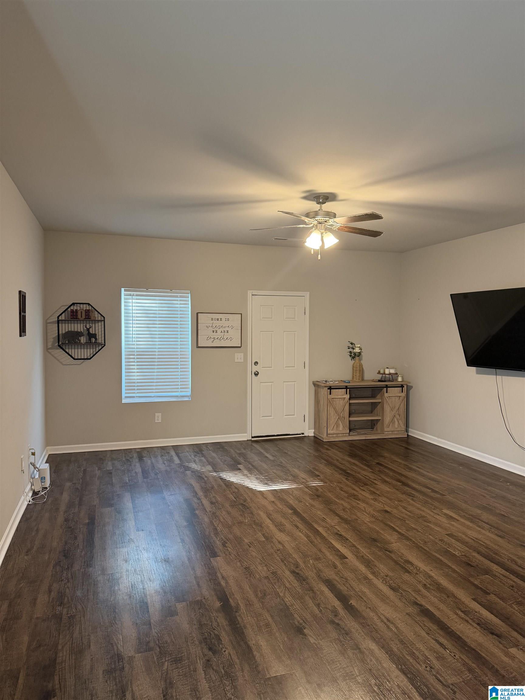 Photo 4 of Sale Pending at 120 Briarfield Ln, Calera, AL 35040 | MLS# 21456915 | Listing updated on 2026-09-15