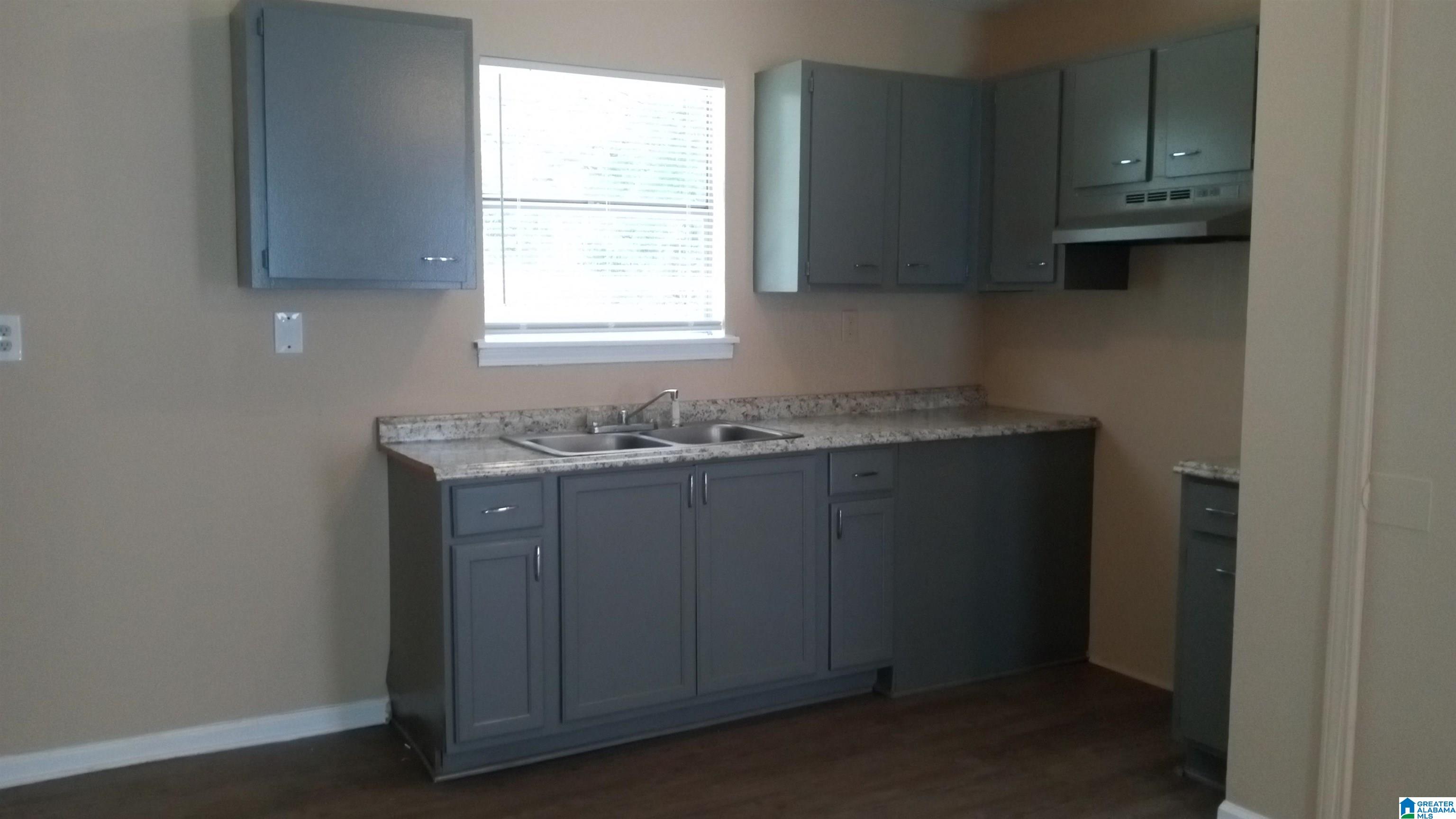 Photo 2 of Single family home for sale at 621 15th Avenue Nw, Birmingham, AL 35215 | MLS# 21456924 | Listing updated on 2026-08-03