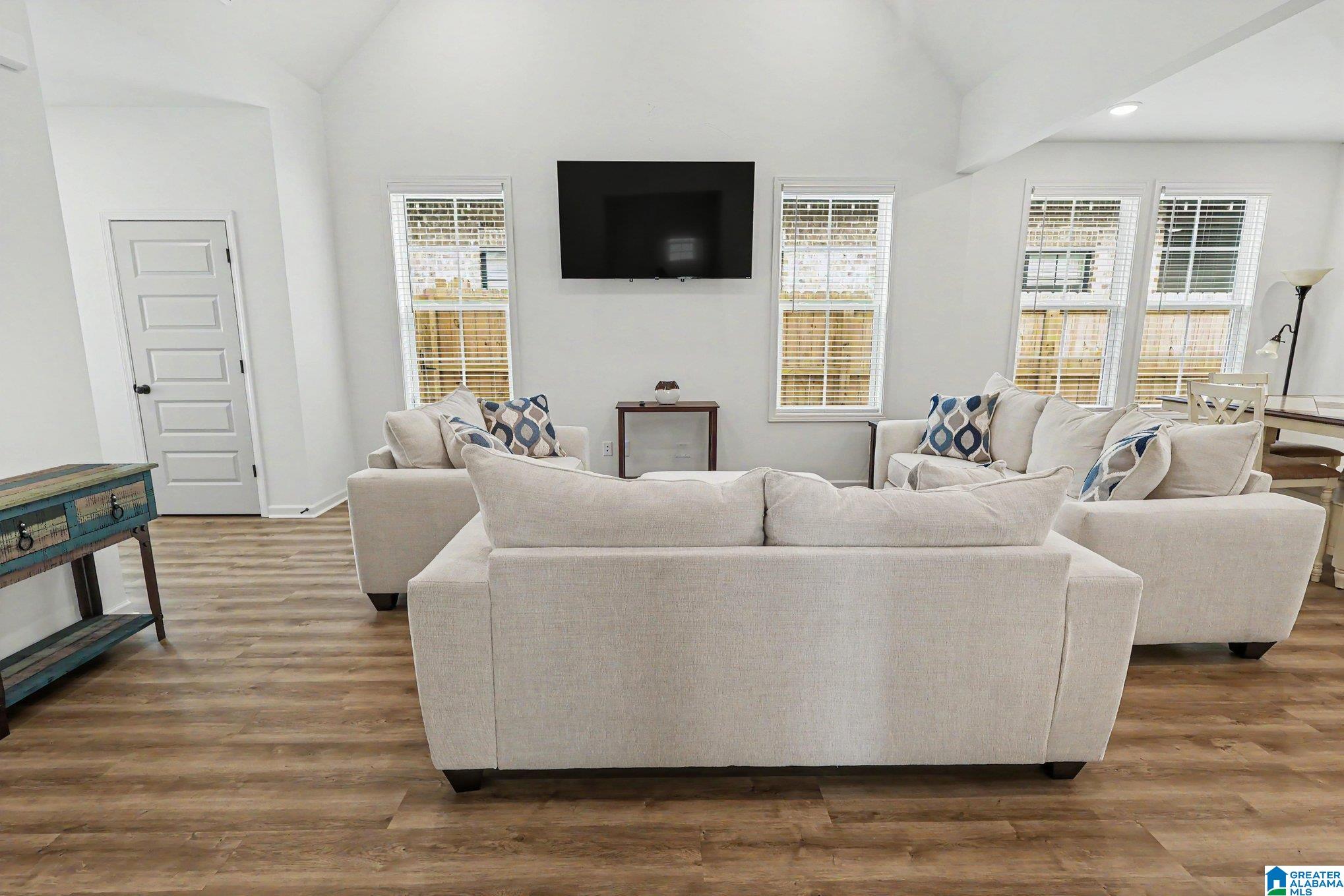 Photo 3 of Single family home for sale at 381 Shiloh Crk Dr, Calera, AL 35040 | MLS# 21456945 | Listing updated on 2026-06-29