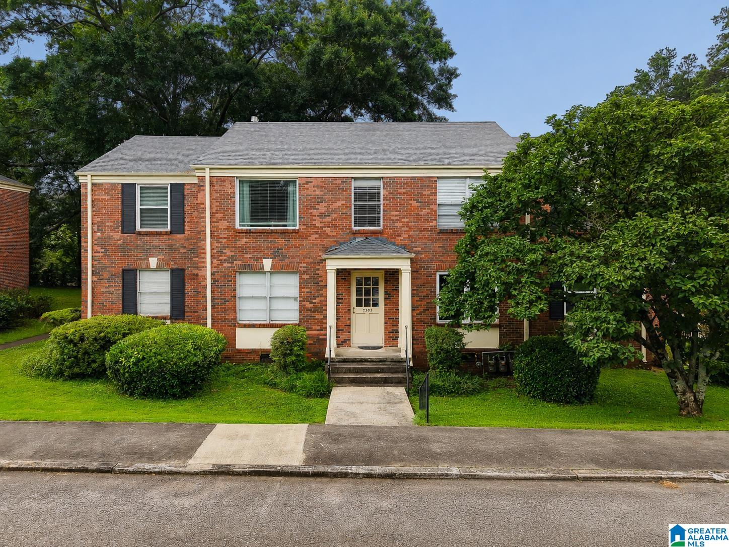 2nd image of 2503 Mountain Brook Circle #Unit C, Mountain Brook, AL 35223 | MLS# 21456970