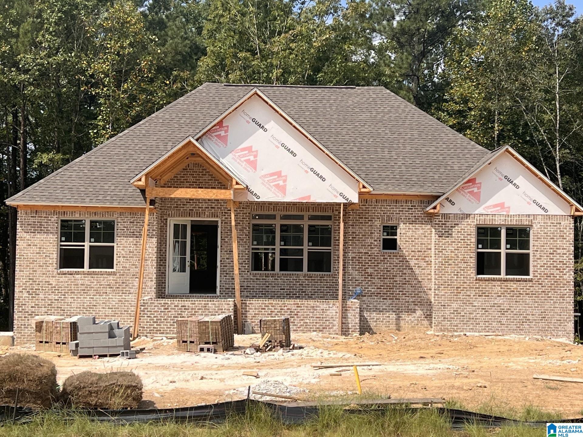 Photo 1 of Single family home for sale at 3008 Grey Oaks Crescent, Pelham, AL 35124 | MLS# 21456978 | Listing updated on 2026-09-15