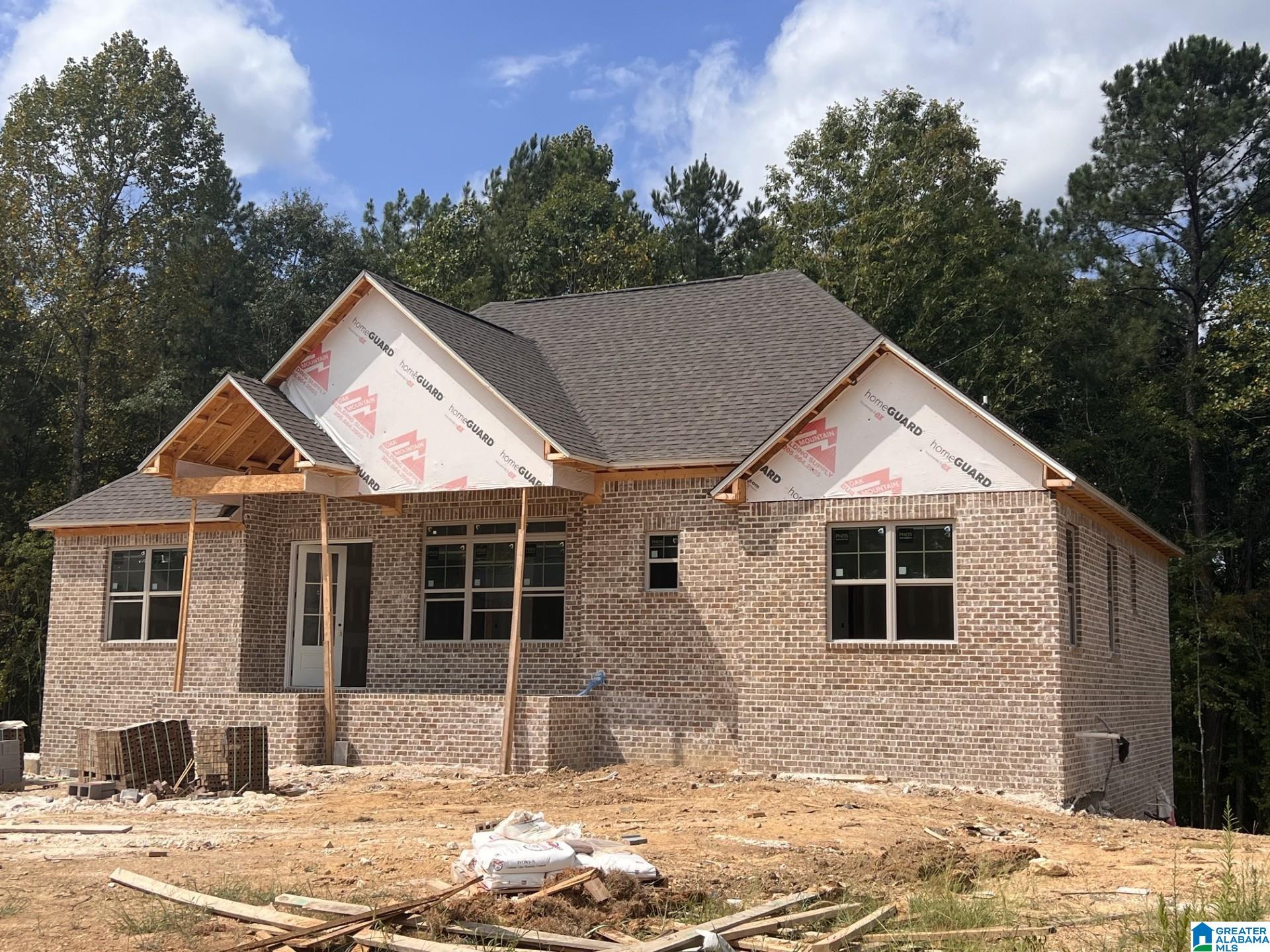 Photo 2 of Single family home for sale at 3008 Grey Oaks Crescent, Pelham, AL 35124 | MLS# 21456978 | Listing updated on 2026-09-15