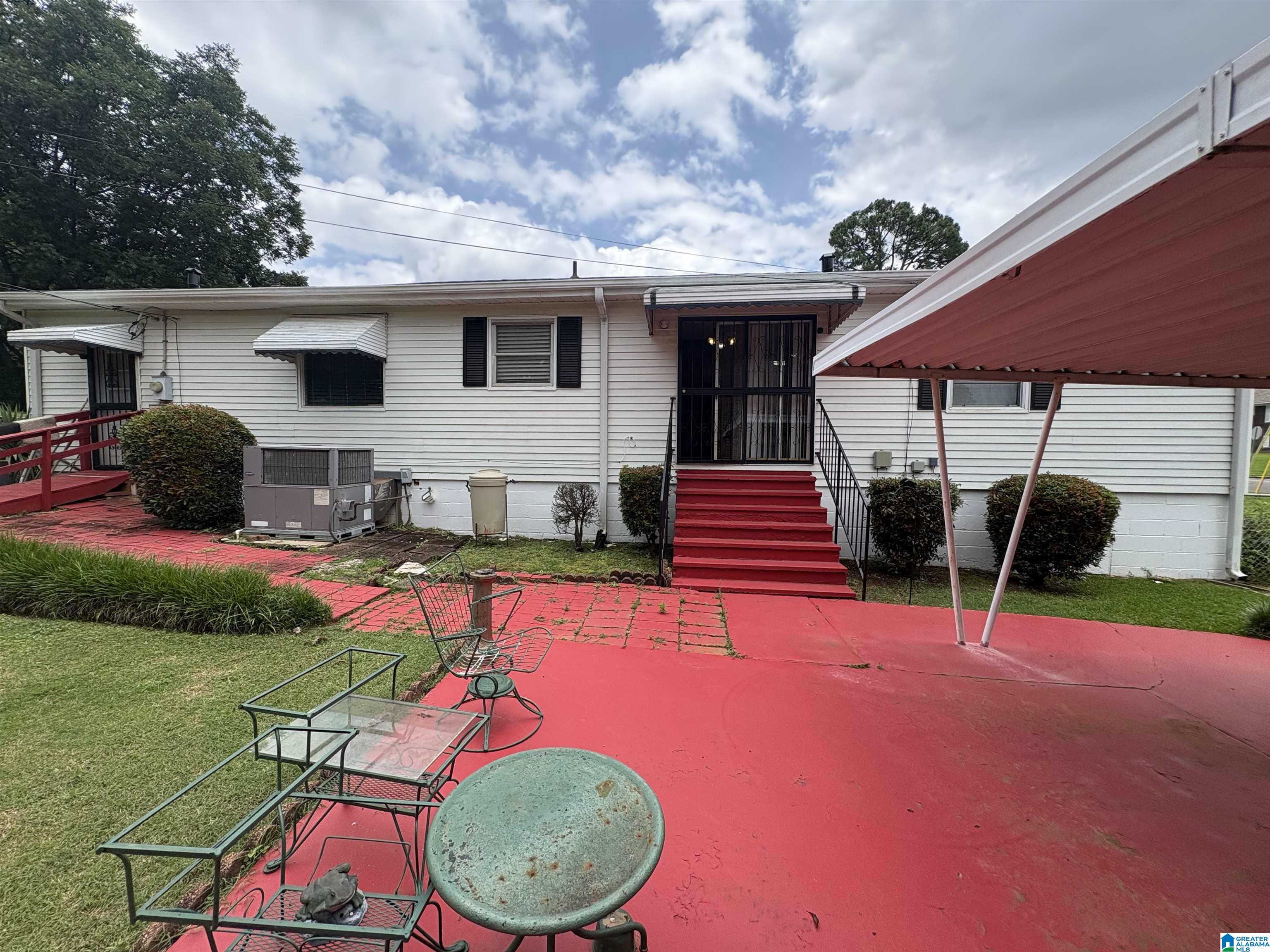 Photo 4 of Single family home for sale at 1548 Elm St SW, Birmingham, AL 35211 | MLS# 21456980 | Listing updated on 2026-09-01