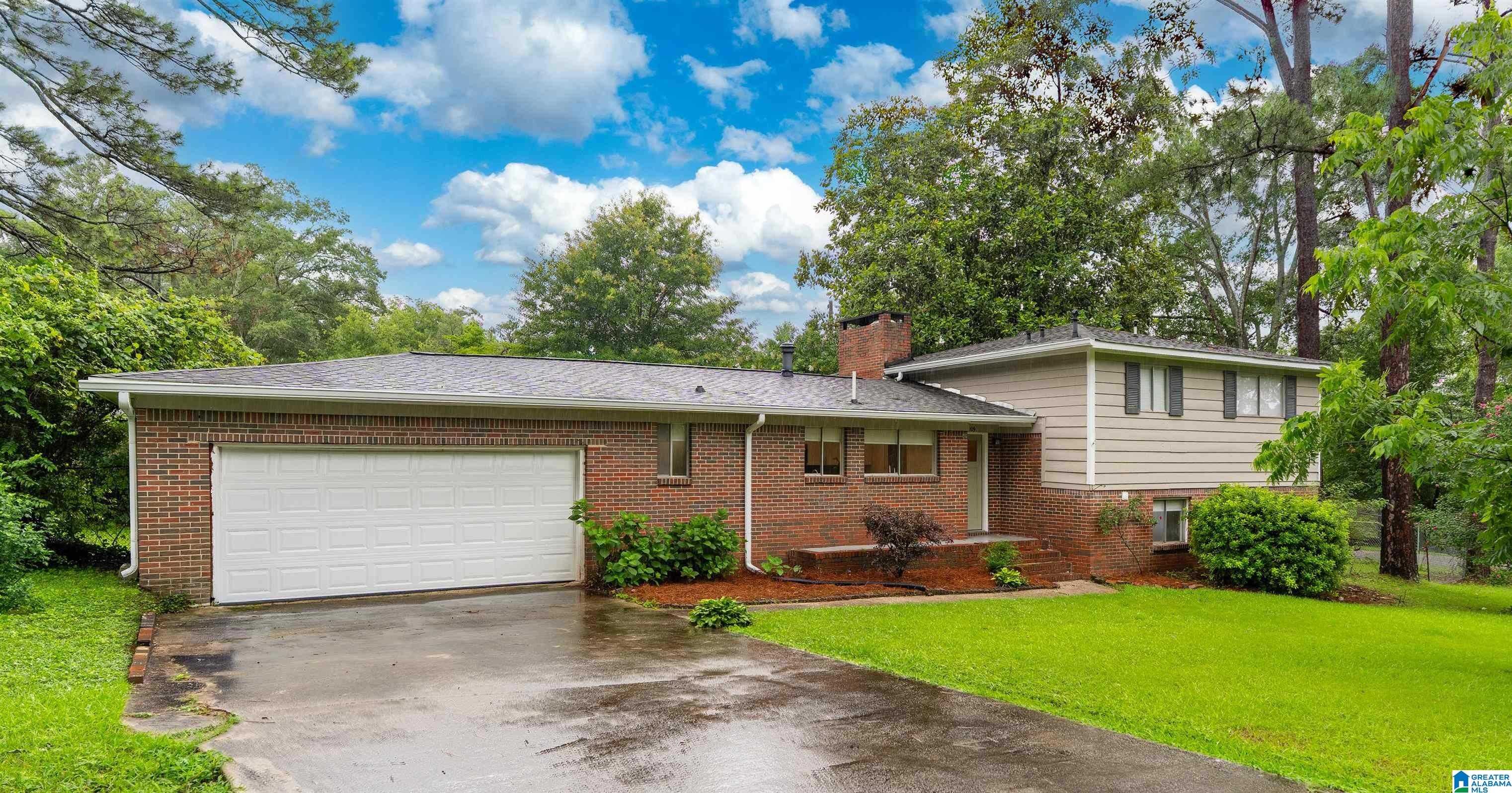 2nd image of 209 Hillwood Dr, Alabaster, AL 35007 | MLS# 21457062