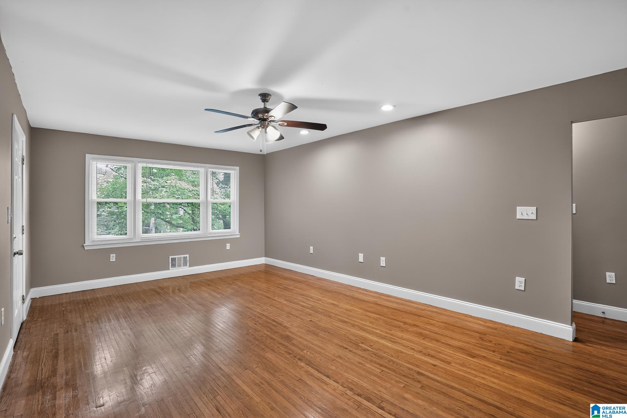 Photo 4 of Single family home for sale at 8301 12th Avenue S, Birmingham, AL 35206 | MLS# 21457100 | Listing updated on 2026-09-09