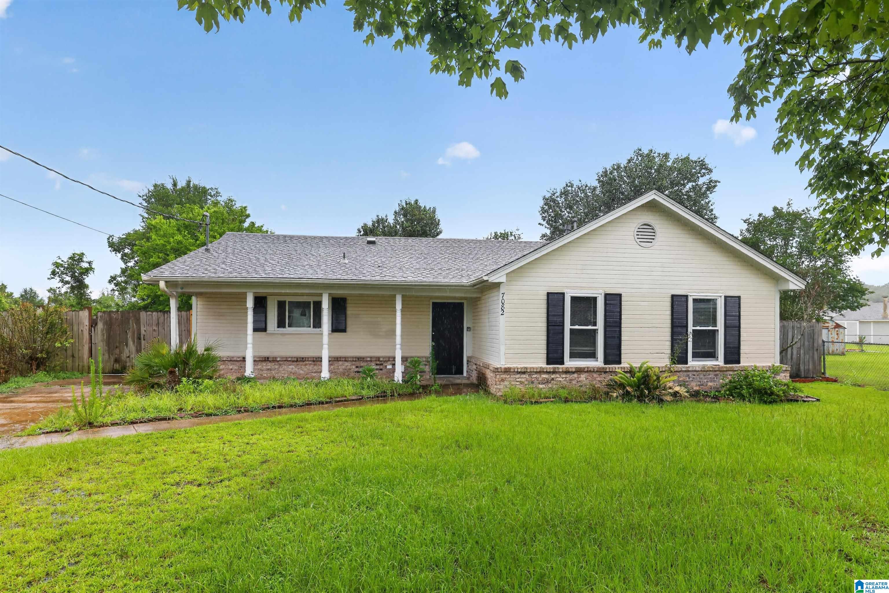 Photo 2 of Sale Pending at 7082 Lakeview Dr, Montgomery, AL 36117 | MLS# 21457106 | Listing updated on 2026-09-03