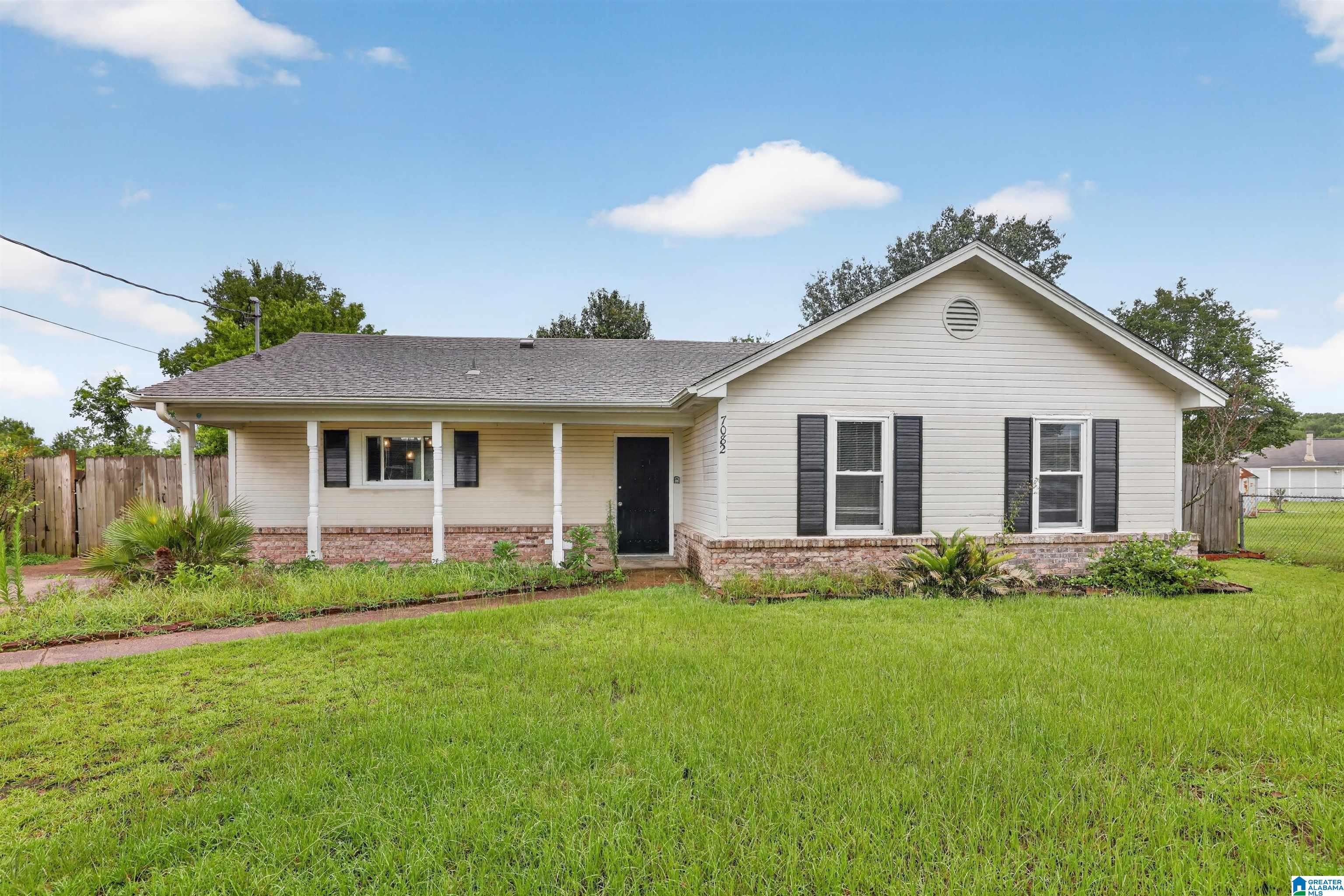 Photo 3 of Sale Pending at 7082 Lakeview Dr, Montgomery, AL 36117 | MLS# 21457106 | Listing updated on 2026-09-03