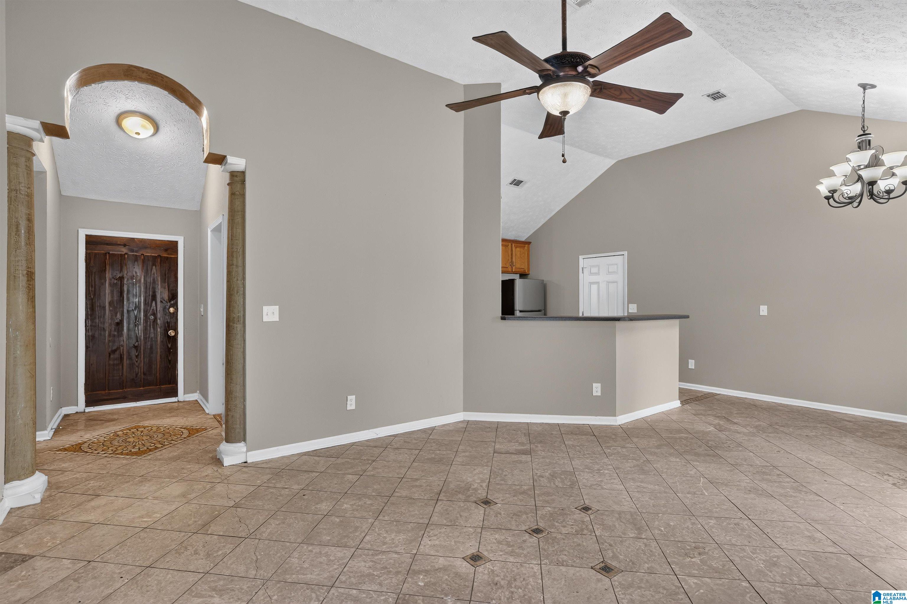 Photo 3 of Sale Pending at 7082 Lakeview Dr, Montgomery, AL 36117 | MLS# 21457106 | Listing updated on 2026-09-03